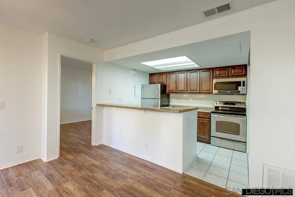 Detail Gallery Image 4 of 25 For 757  Eastshore Ter  209, Chula Vista,  CA 91913 - 2 Beds | 2 Baths