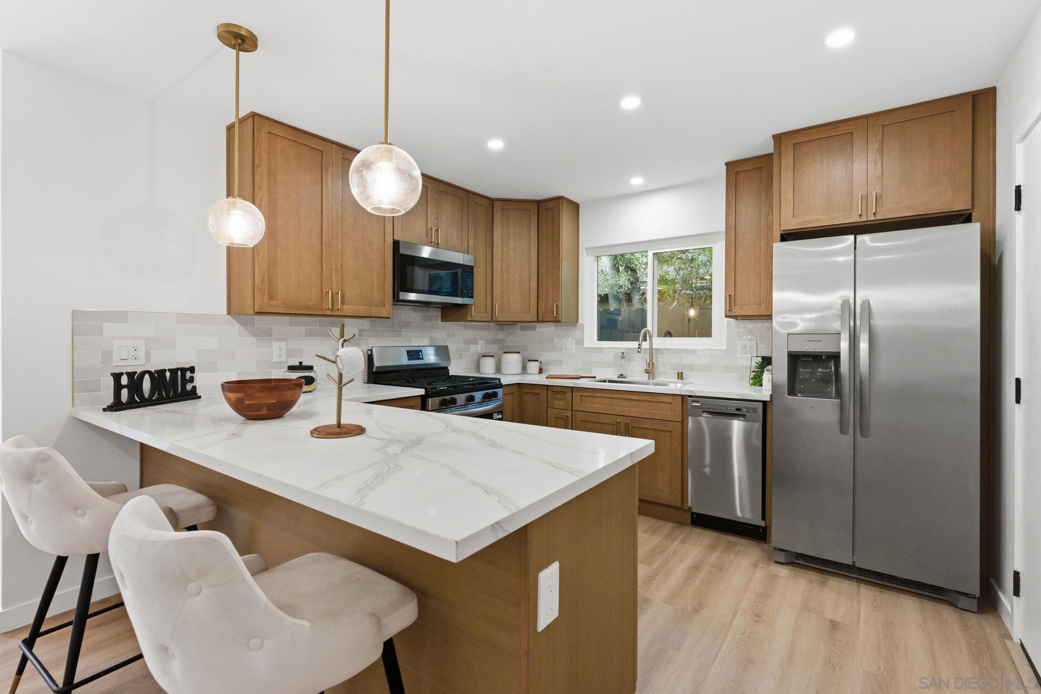 Detail Gallery Image 8 of 33 For 1519  Arthur Neal Ct, Lemon Grove,  CA 91945 - 3 Beds | 2 Baths