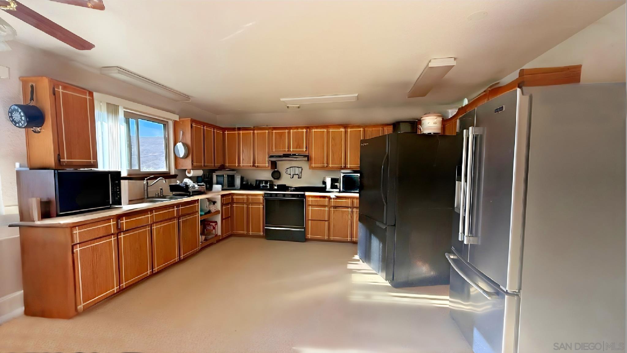 Detail Gallery Image 5 of 11 For 11041  Summit Avenue, Santee,  CA 92071 - – Beds | – Baths