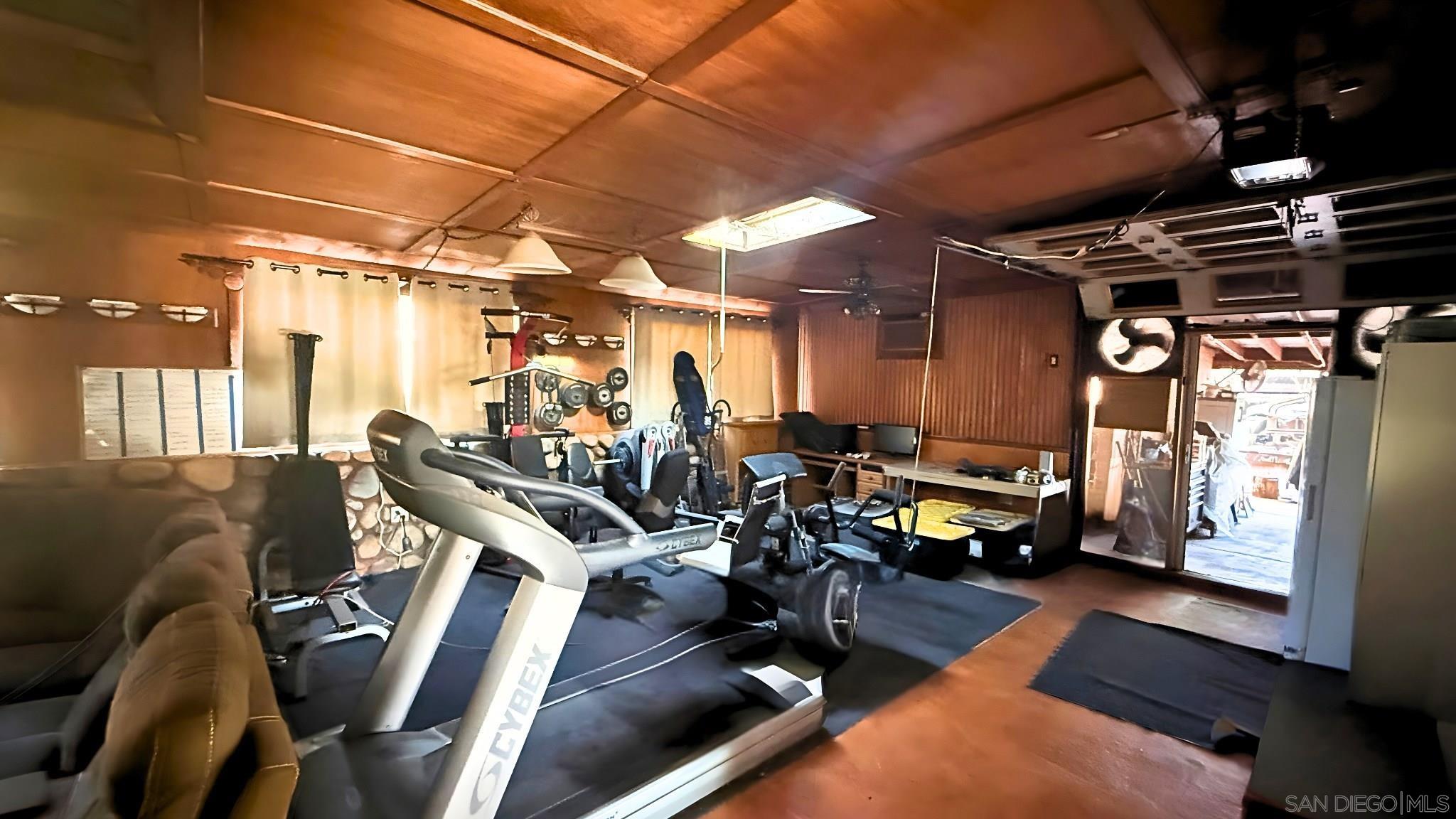 Detail Gallery Image 10 of 11 For 11041  Summit Avenue, Santee,  CA 92071 - – Beds | – Baths