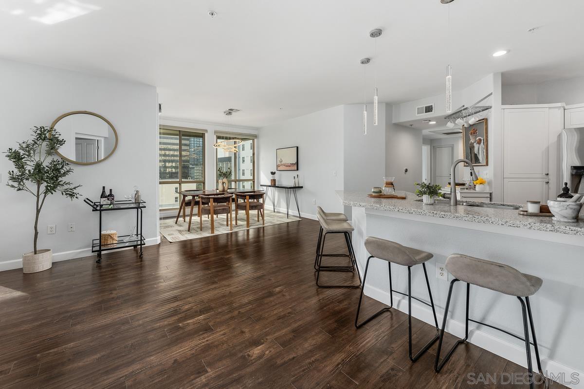 Detail Gallery Image 13 of 42 For 1501  Front St  #523,  San Diego,  CA 92101 - 3 Beds | 2 Baths