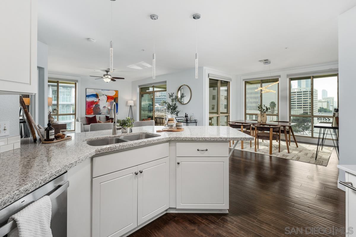 Detail Gallery Image 4 of 42 For 1501  Front St  #523,  San Diego,  CA 92101 - 3 Beds | 2 Baths