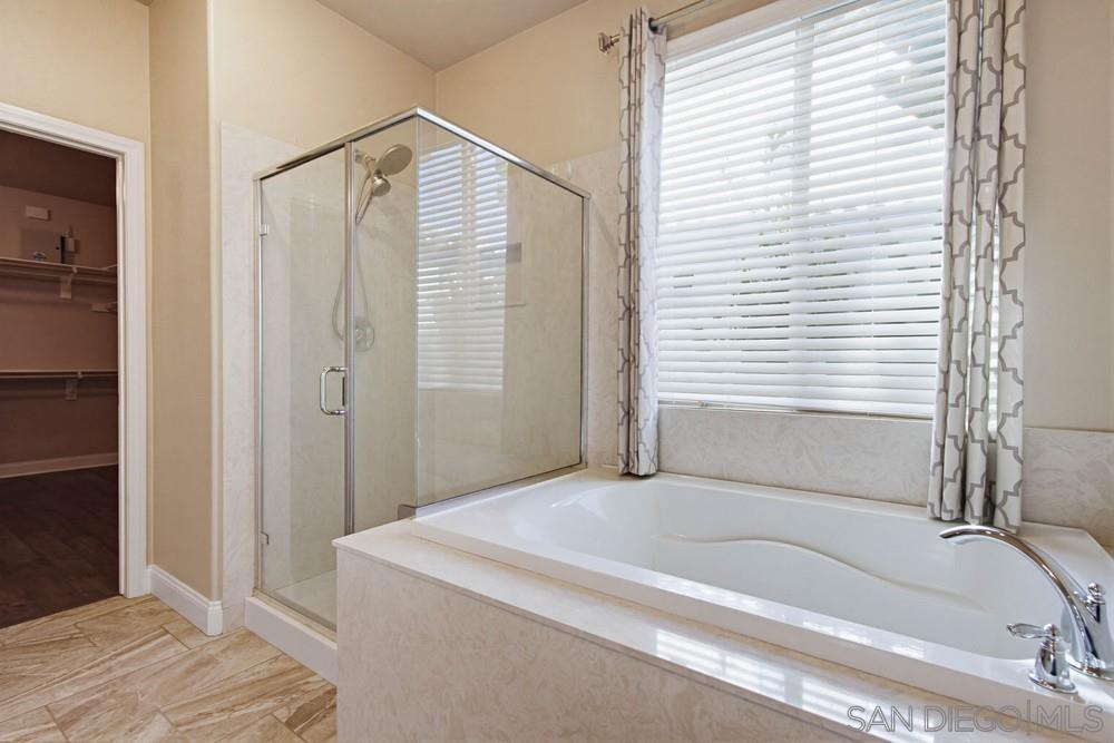 Detail Gallery Image 19 of 62 For 1513  Avila Ln, Vista,  CA 92083 - 5 Beds | 3/1 Baths