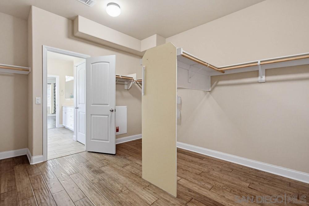 Detail Gallery Image 21 of 62 For 1513  Avila Ln, Vista,  CA 92083 - 5 Beds | 3/1 Baths