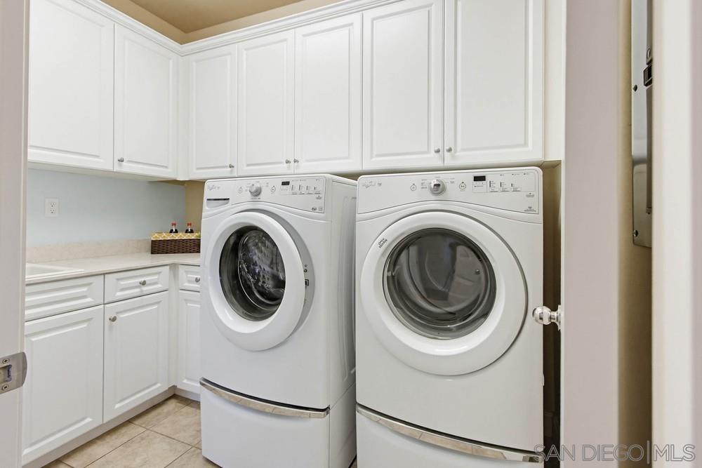 Detail Gallery Image 27 of 62 For 1513  Avila Ln, Vista,  CA 92083 - 5 Beds | 3/1 Baths