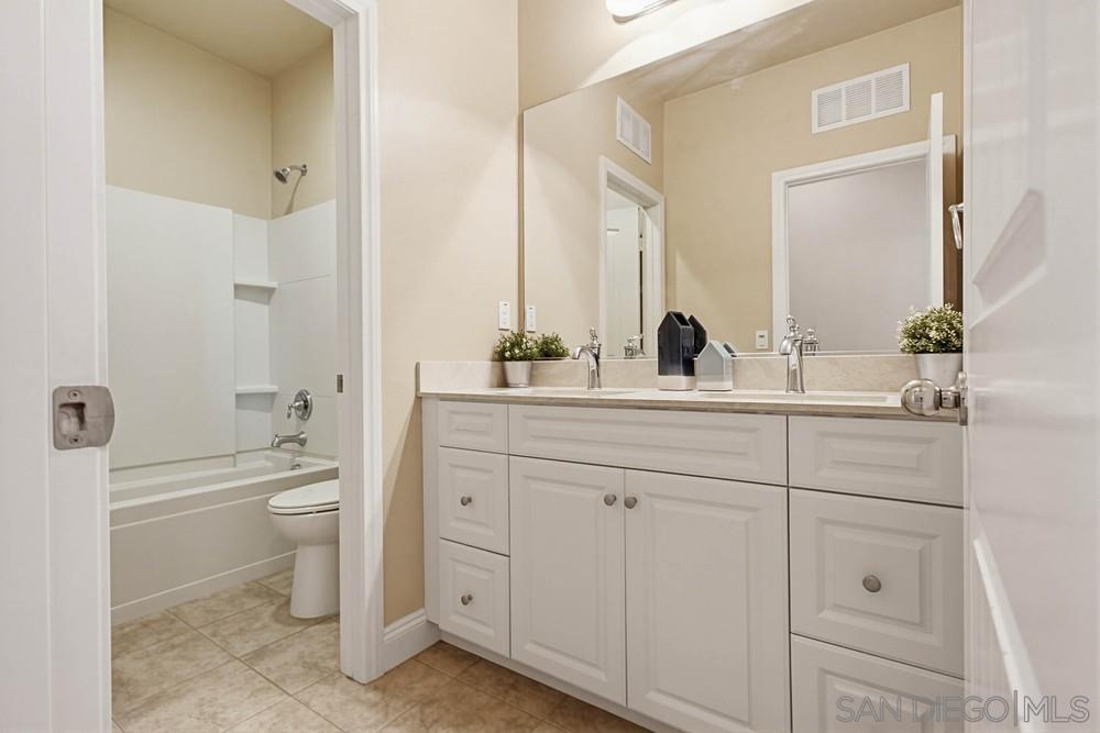 Detail Gallery Image 38 of 62 For 1513  Avila Ln, Vista,  CA 92083 - 5 Beds | 3/1 Baths