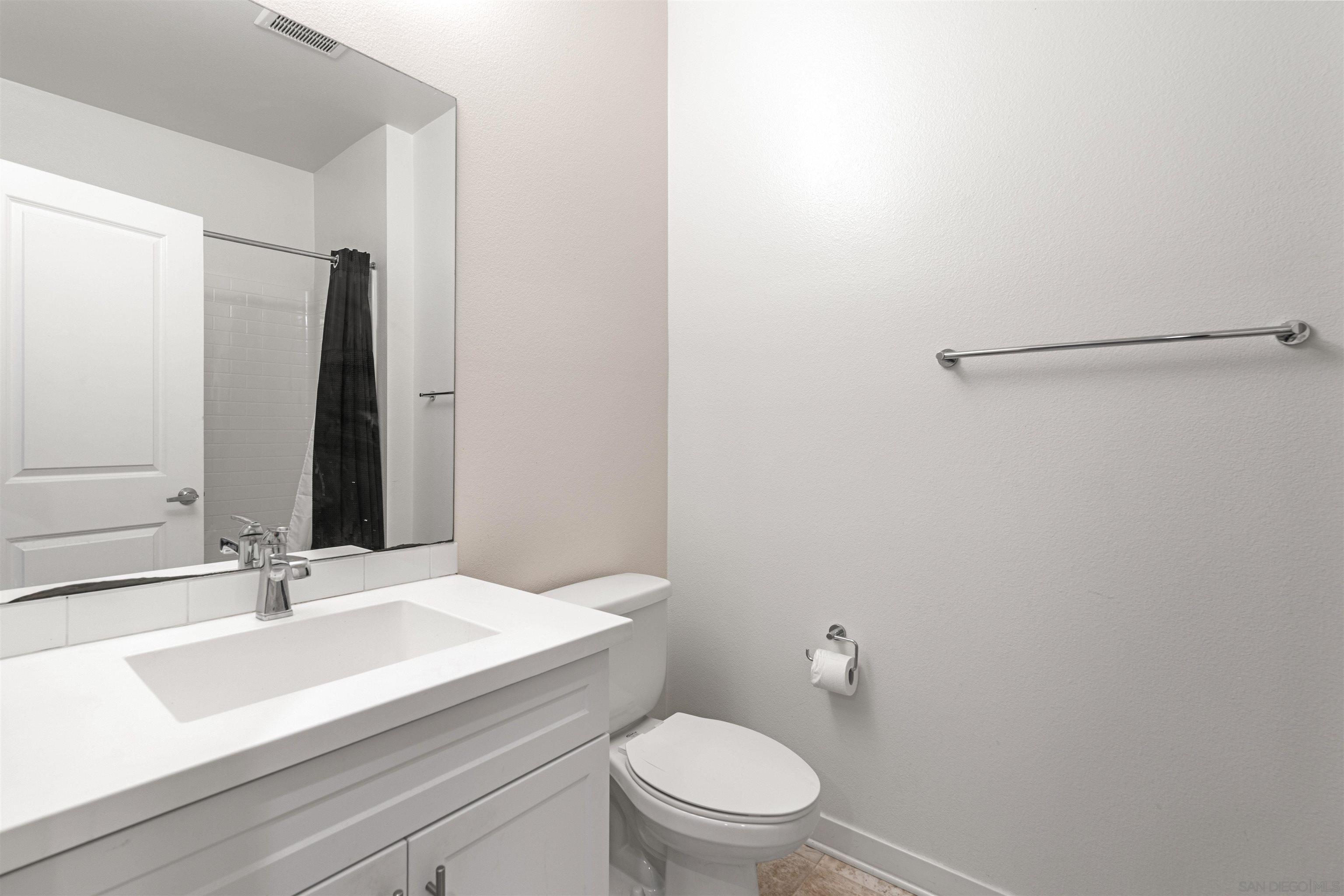 Detail Gallery Image 16 of 25 For 2076  Tango Loop  #UNIT 2,  Chula Vista,  CA 91915 - 3 Beds | 2/1 Baths