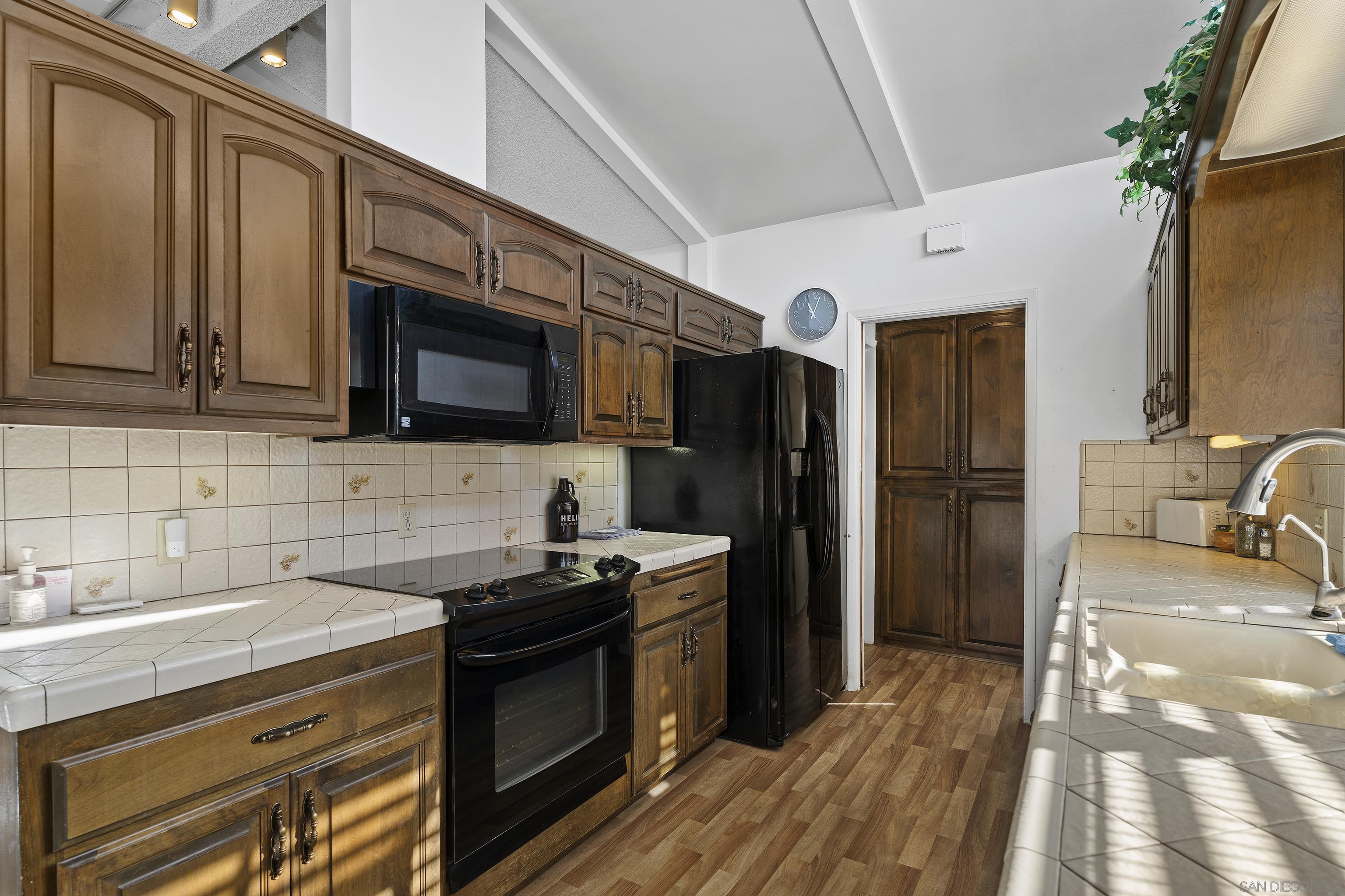 Detail Gallery Image 14 of 34 For 6542  Burgundy St, San Diego,  CA 92120 - 4 Beds | 2 Baths