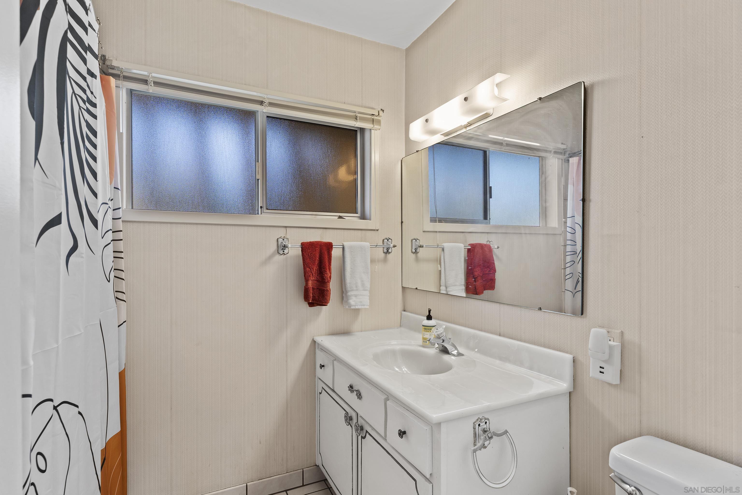 Detail Gallery Image 18 of 34 For 6542  Burgundy St, San Diego,  CA 92120 - 4 Beds | 2 Baths