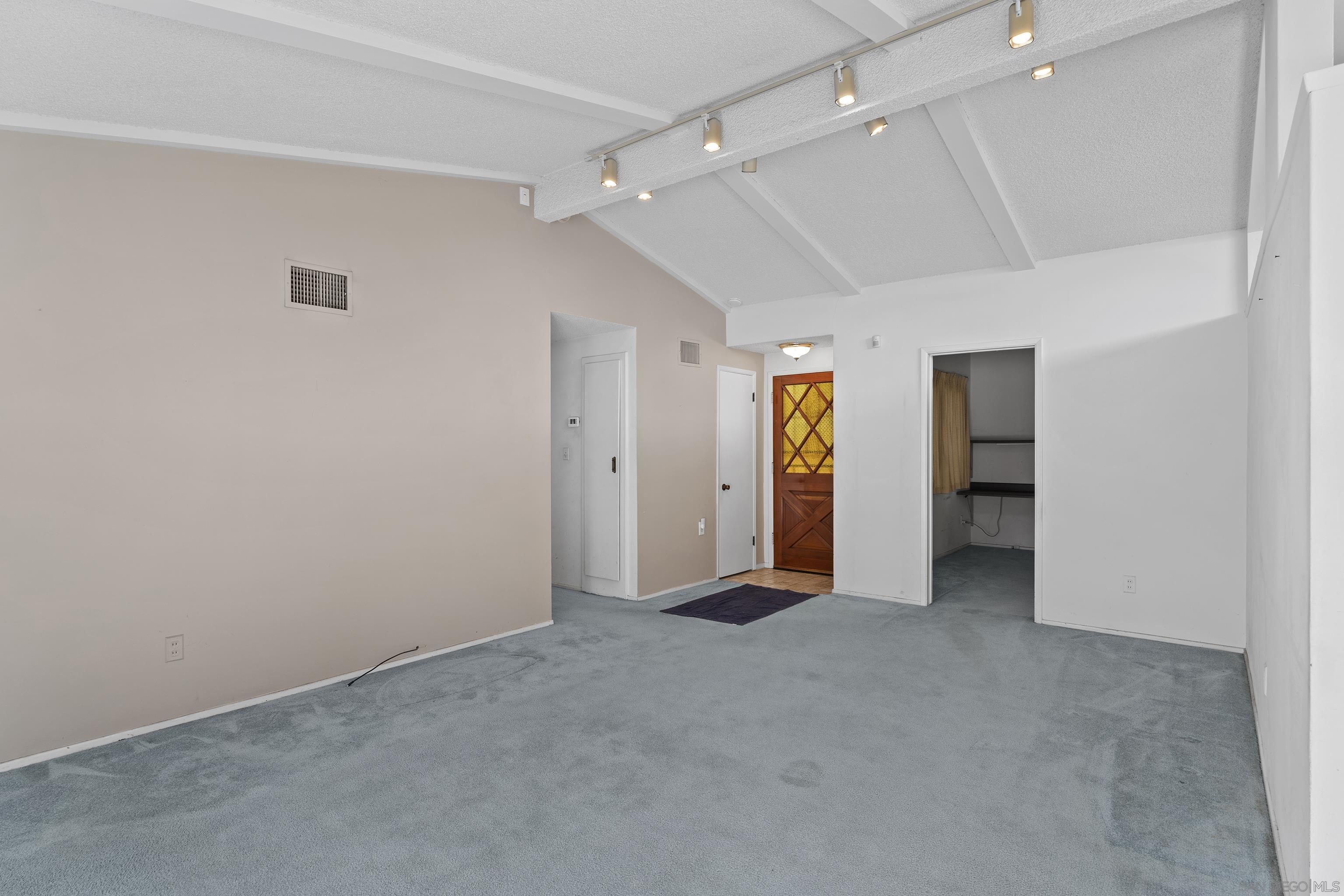 Detail Gallery Image 7 of 34 For 6542  Burgundy St, San Diego,  CA 92120 - 4 Beds | 2 Baths