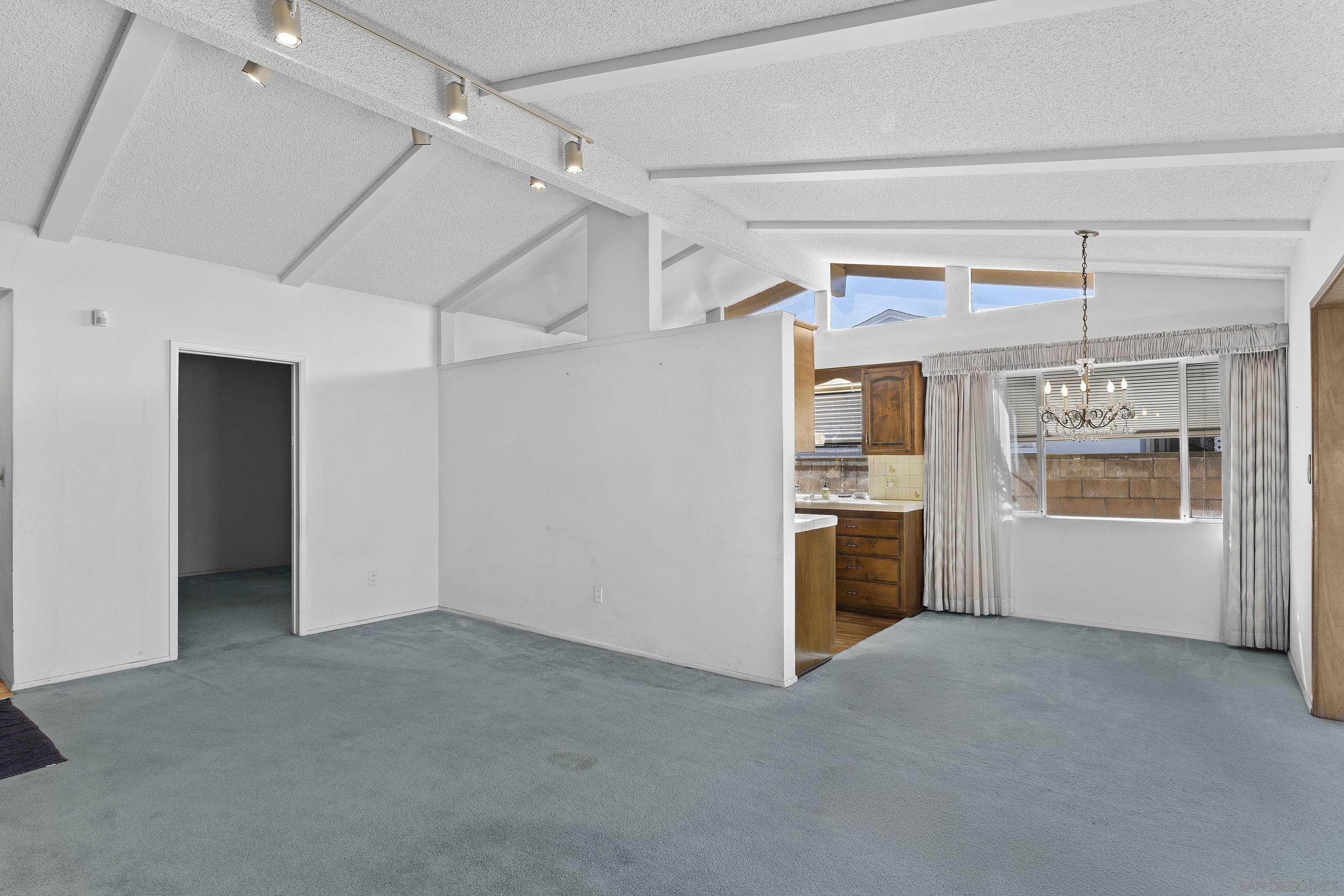 Detail Gallery Image 9 of 34 For 6542  Burgundy St, San Diego,  CA 92120 - 4 Beds | 2 Baths