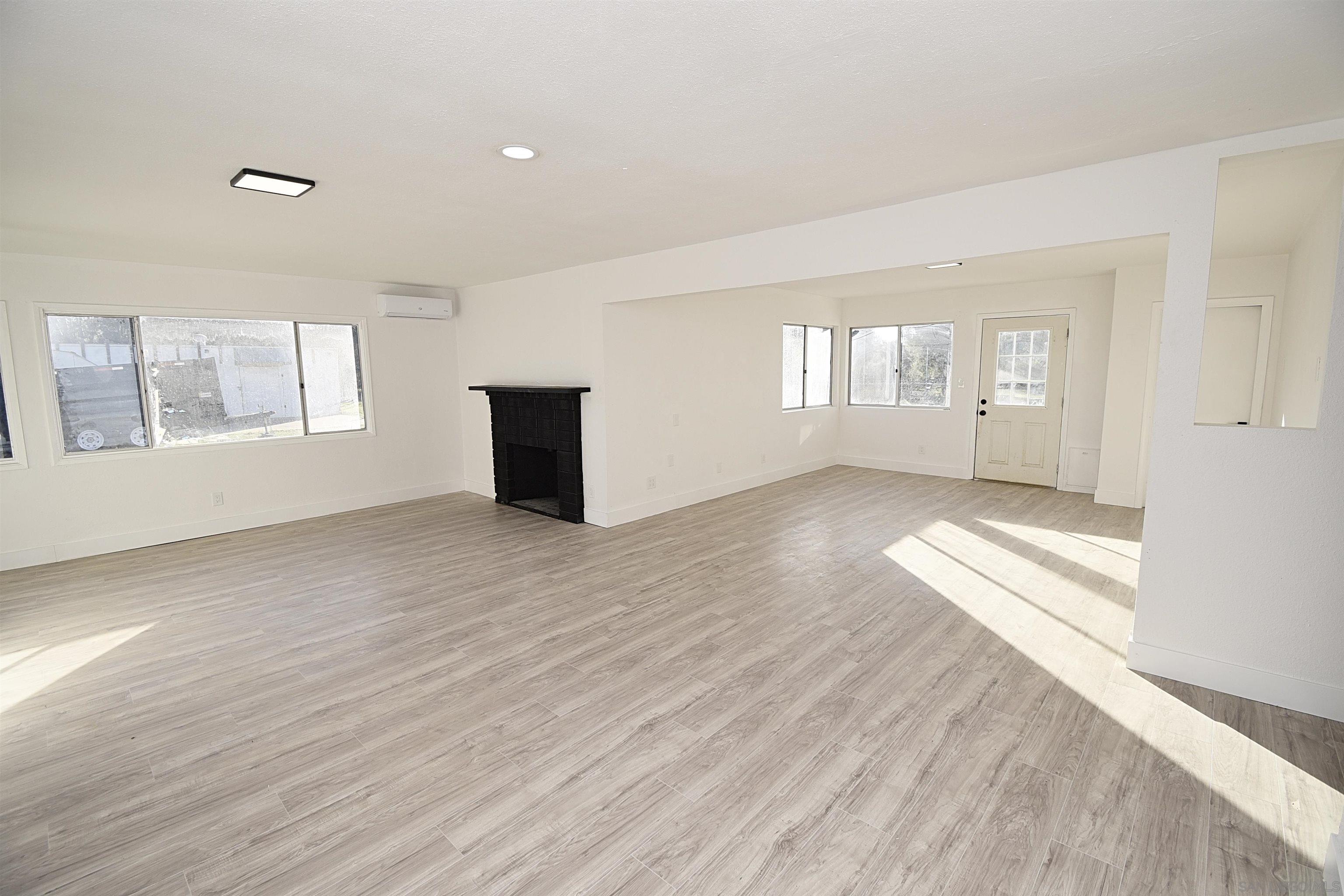 Detail Gallery Image 6 of 59 For 401  Washington Street, Ramona,  CA 92065 - 4 Beds | 1 Baths