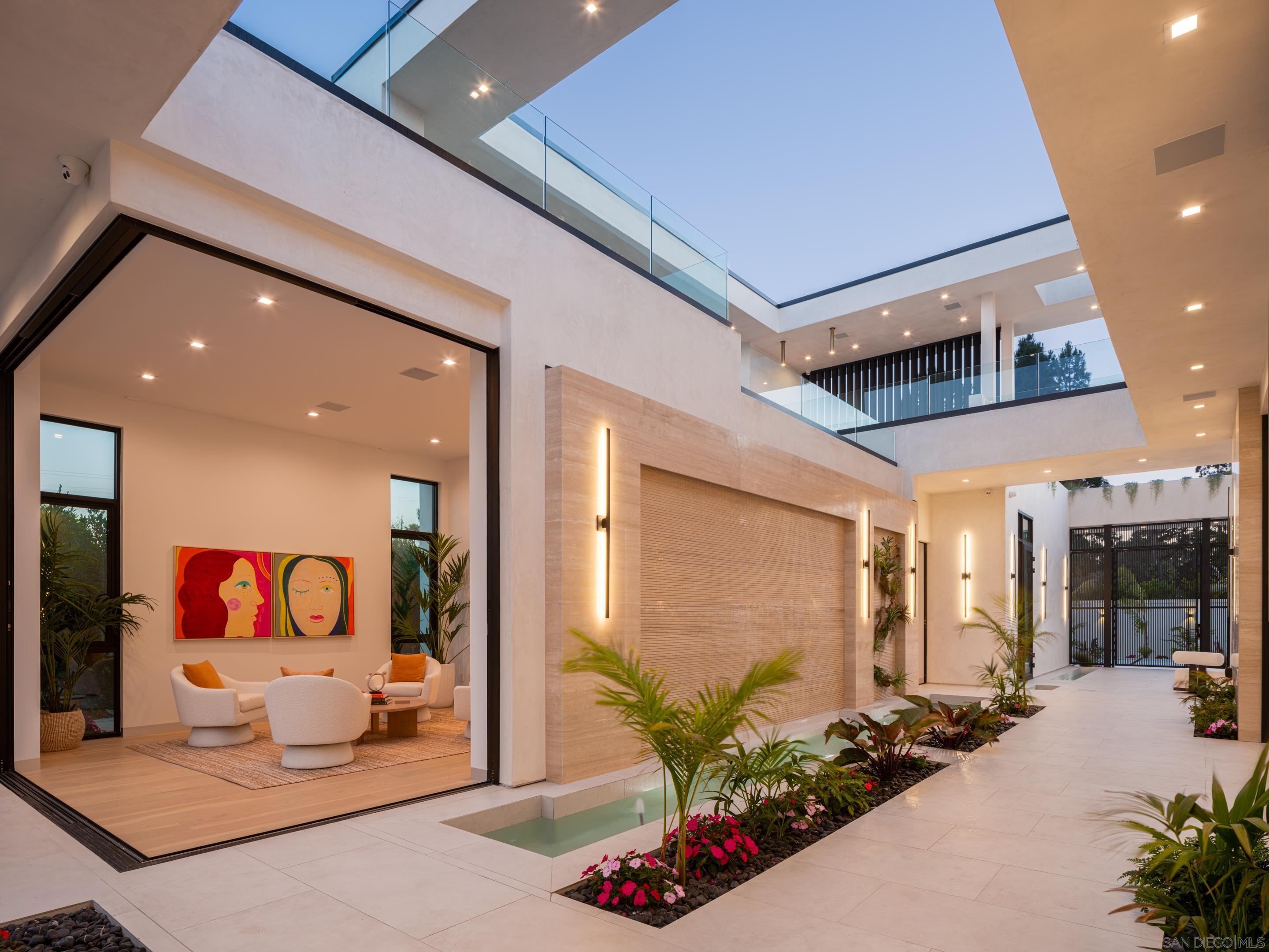 Detail Gallery Image 16 of 53 For 6283  La Jolla Scenic Drive S, La Jolla,  CA 92037 - 8 Beds | 7/2 Baths