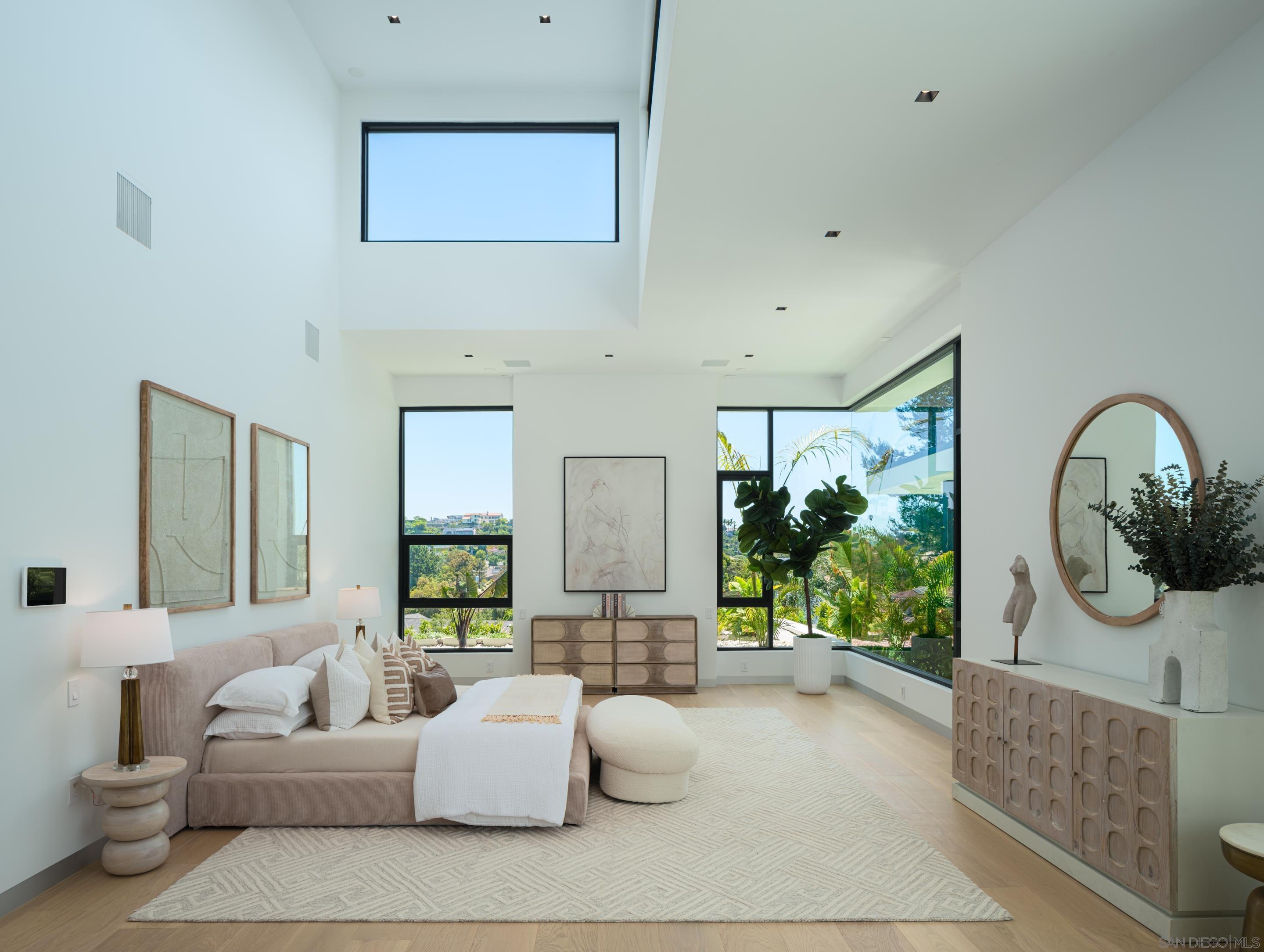 Detail Gallery Image 23 of 53 For 6283  La Jolla Scenic Drive S, La Jolla,  CA 92037 - 8 Beds | 7/2 Baths