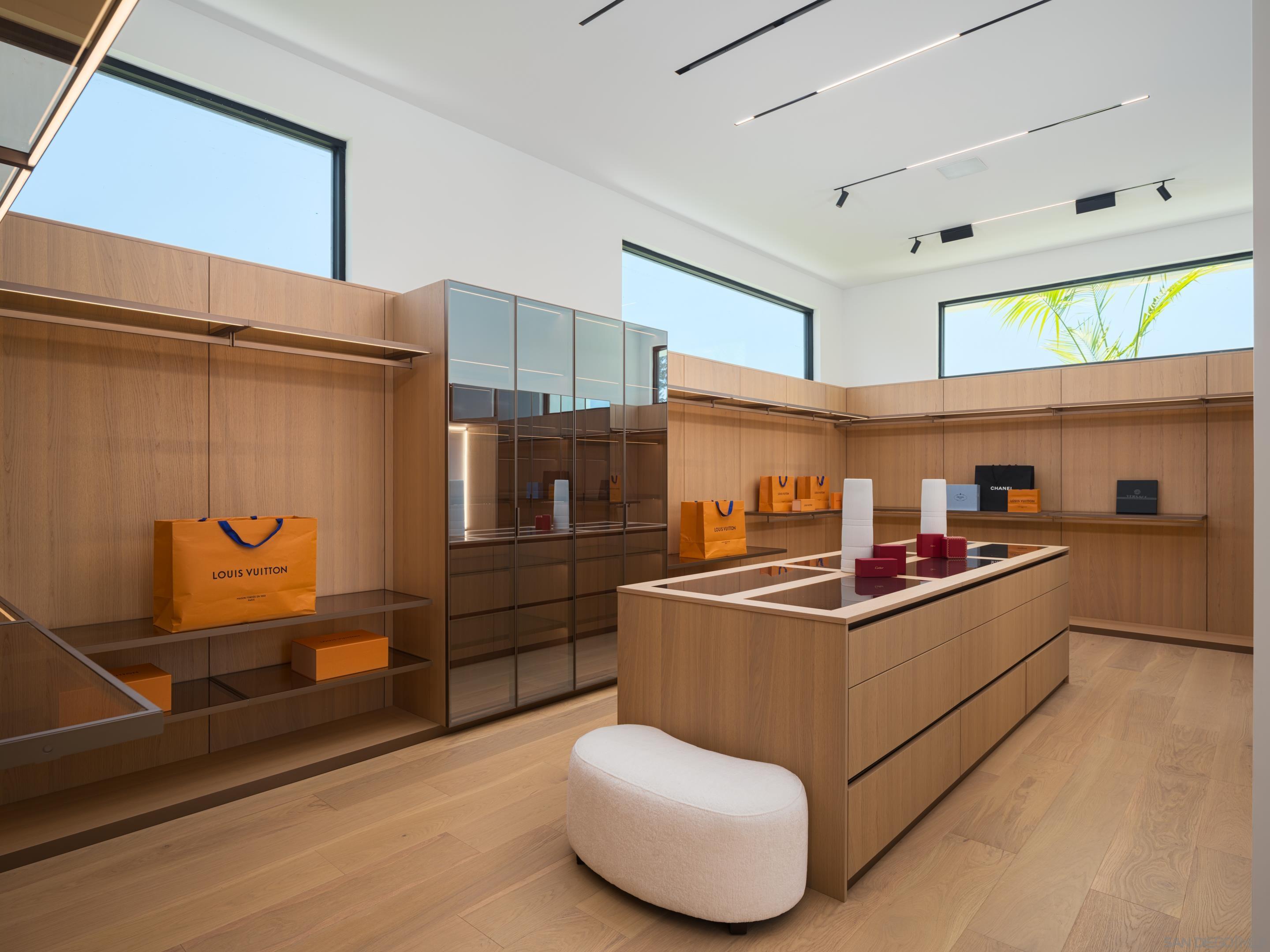 Detail Gallery Image 27 of 53 For 6283  La Jolla Scenic Drive S, La Jolla,  CA 92037 - 8 Beds | 7/2 Baths