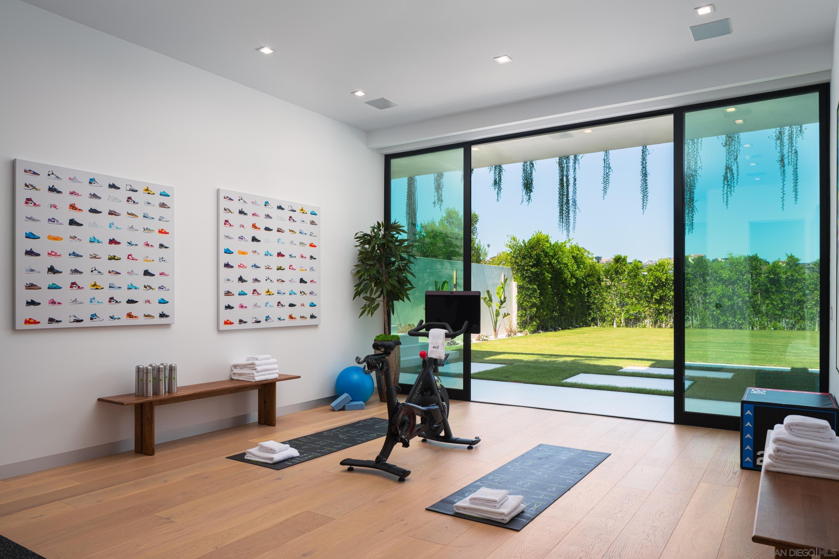 Detail Gallery Image 39 of 53 For 6283  La Jolla Scenic Drive S, La Jolla,  CA 92037 - 8 Beds | 7/2 Baths