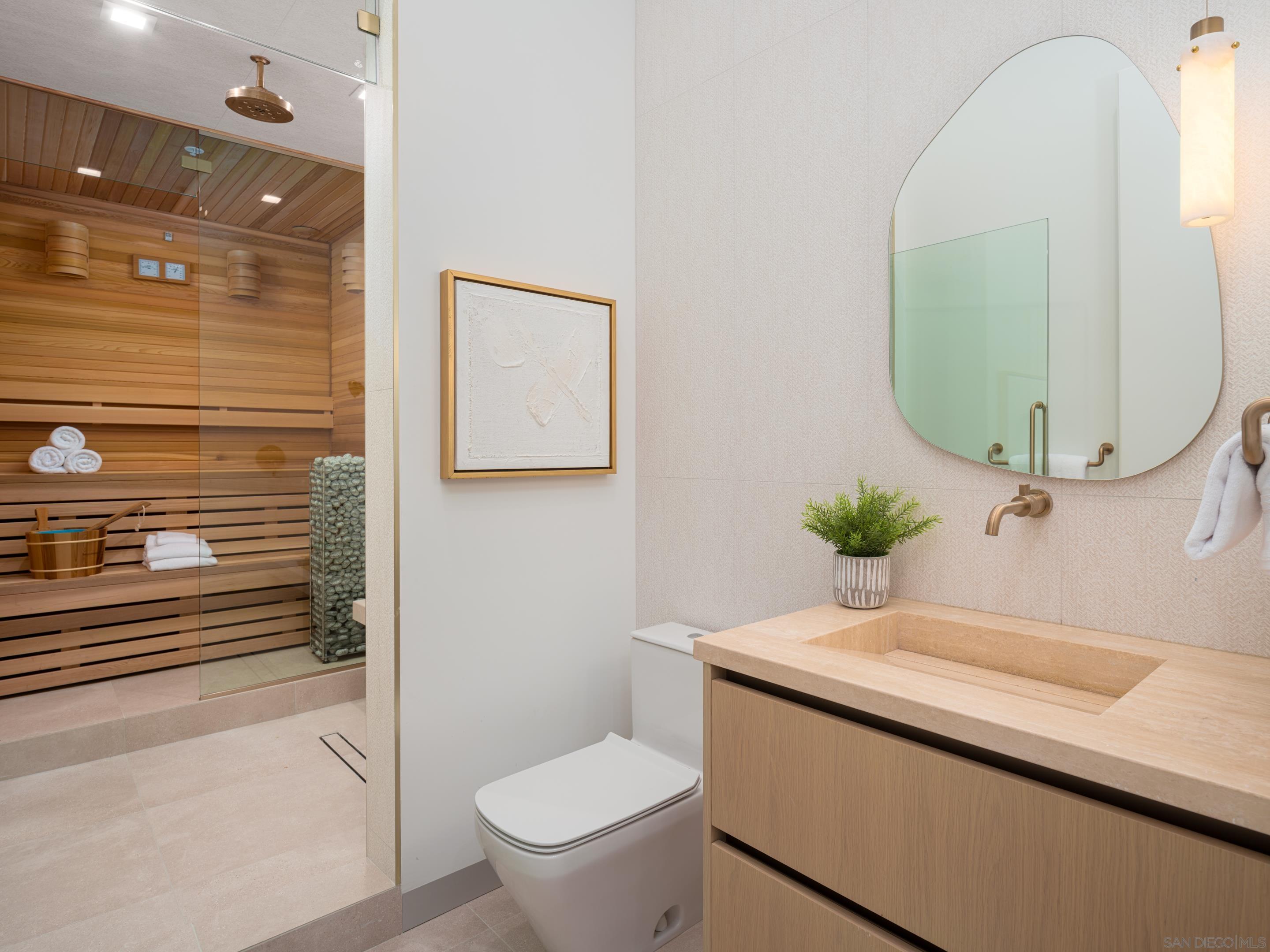 Detail Gallery Image 40 of 53 For 6283  La Jolla Scenic Drive S, La Jolla,  CA 92037 - 8 Beds | 7/2 Baths