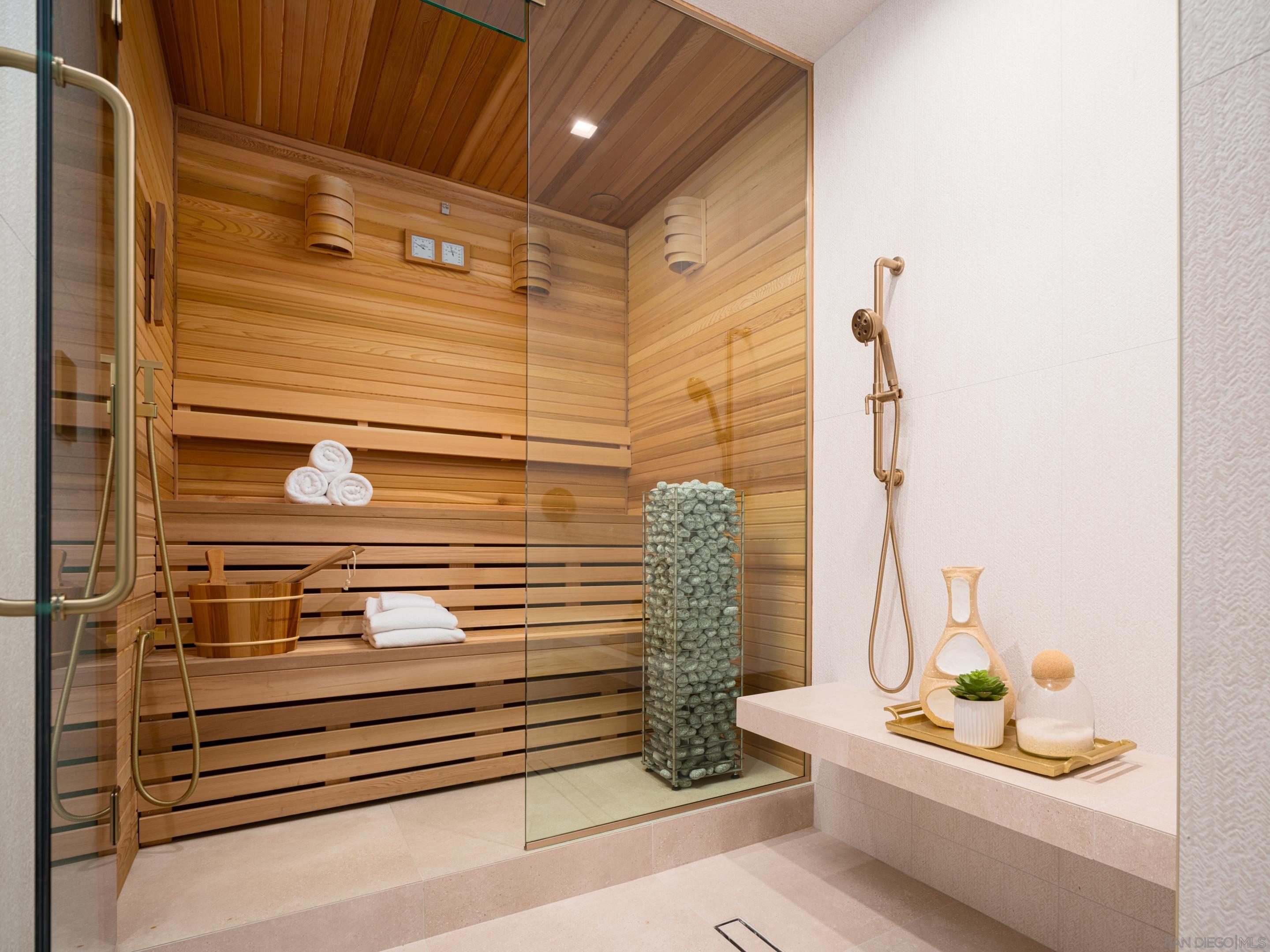 Detail Gallery Image 41 of 53 For 6283  La Jolla Scenic Drive S, La Jolla,  CA 92037 - 8 Beds | 7/2 Baths