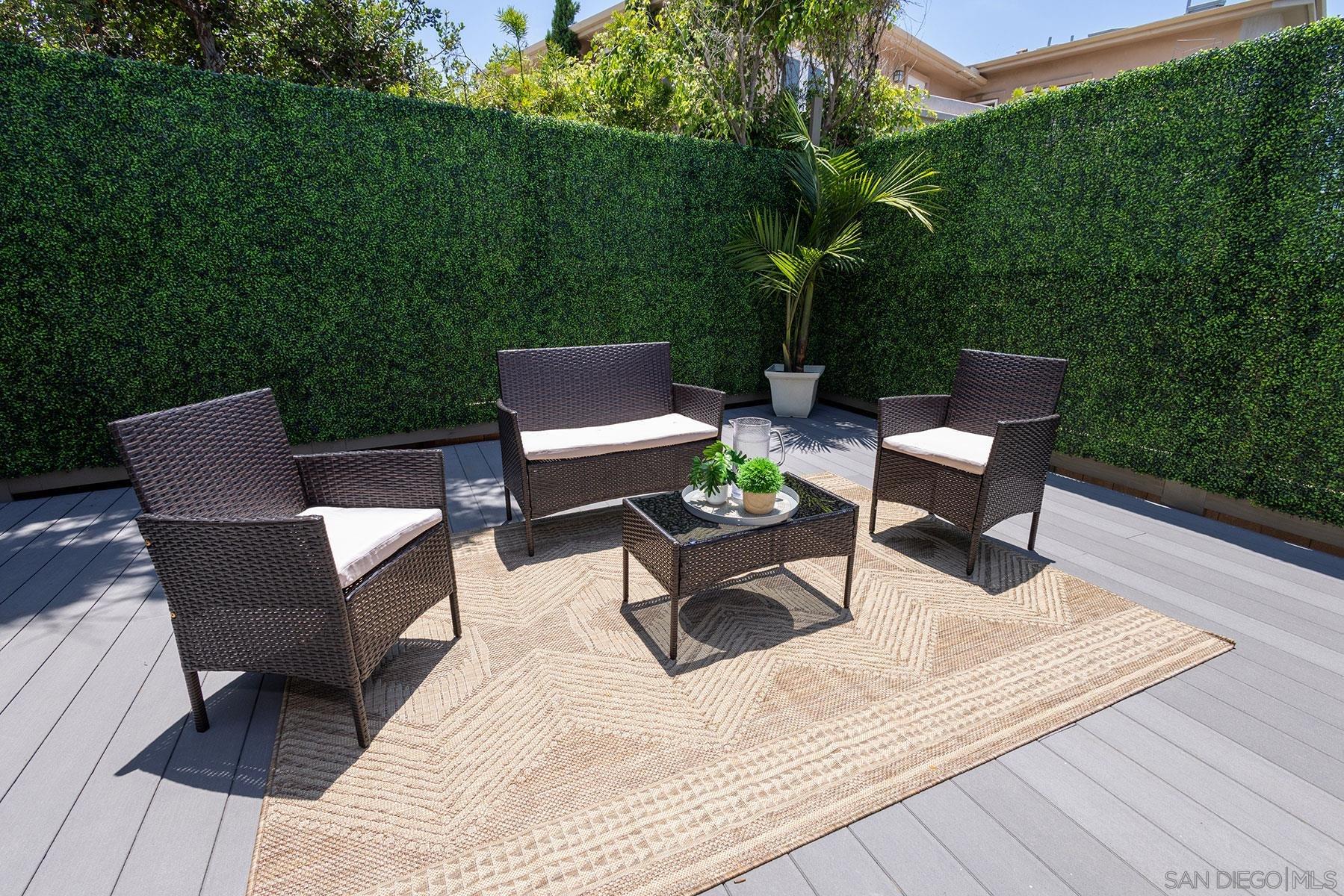 Detail Gallery Image 3 of 13 For 5664  Abalone Pl, La Jolla,  CA 92037 - 4 Beds | 2 Baths