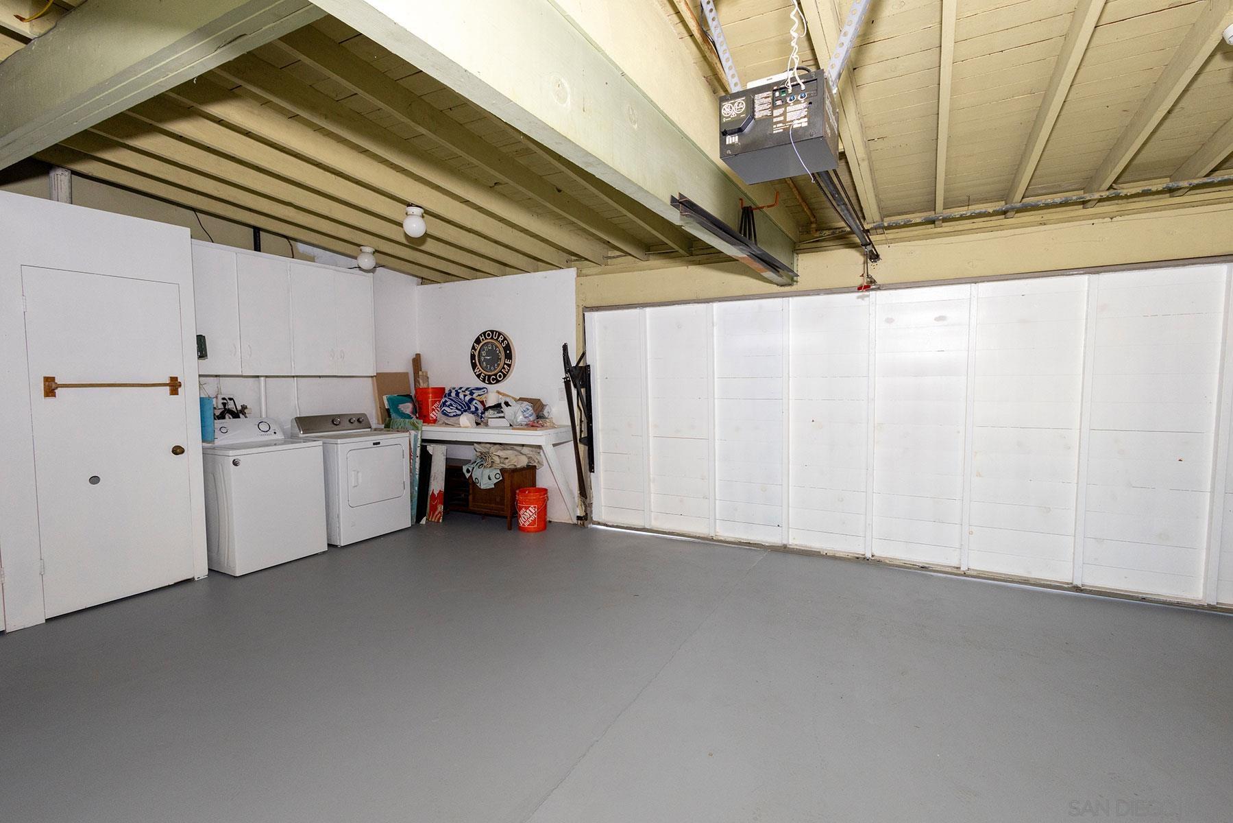 Detail Gallery Image 9 of 13 For 5664  Abalone Pl, La Jolla,  CA 92037 - 4 Beds | 2 Baths