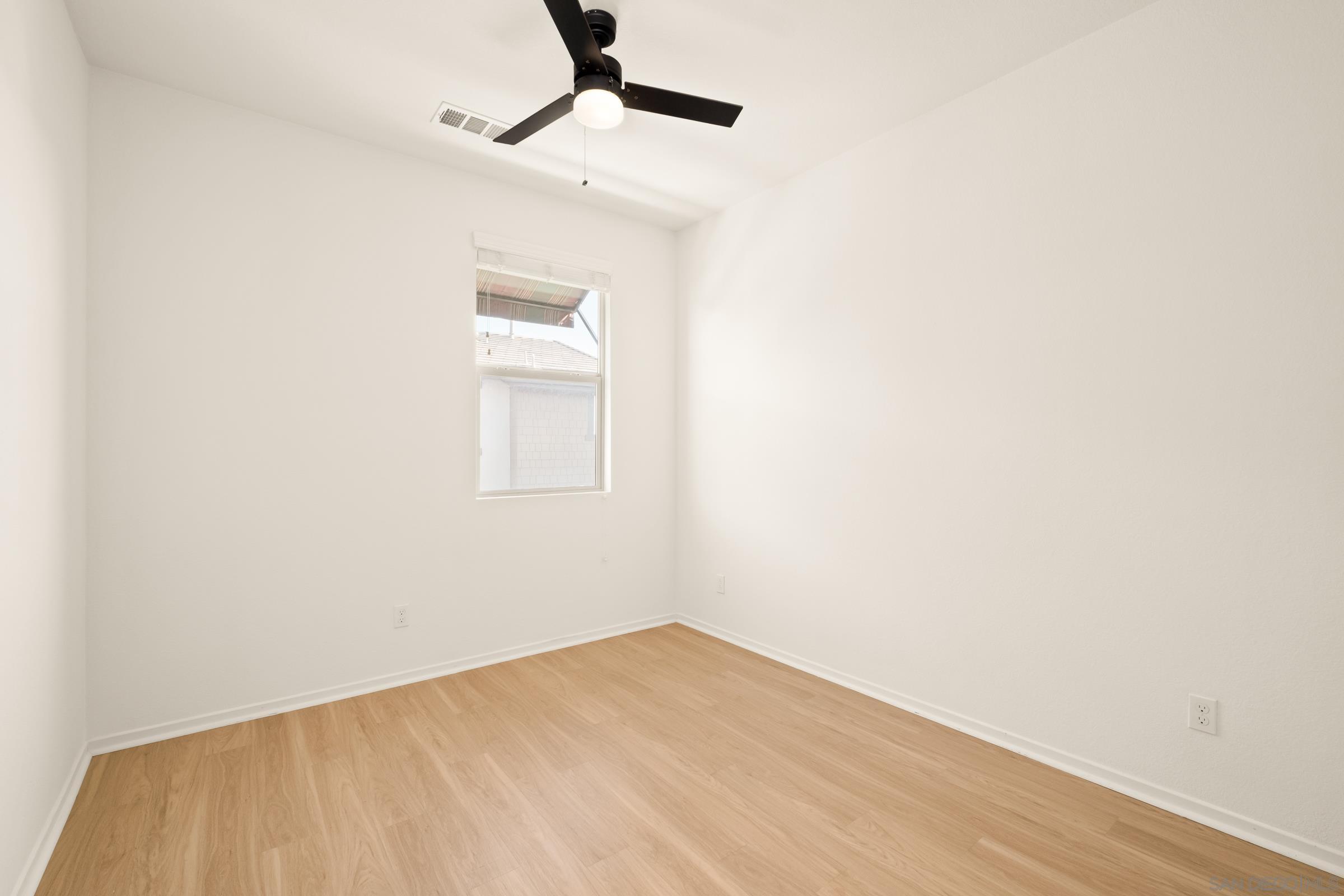 Detail Gallery Image 24 of 52 For 1118  via Lucero, Oceanside,  CA 92056 - 4 Beds | 3/1 Baths