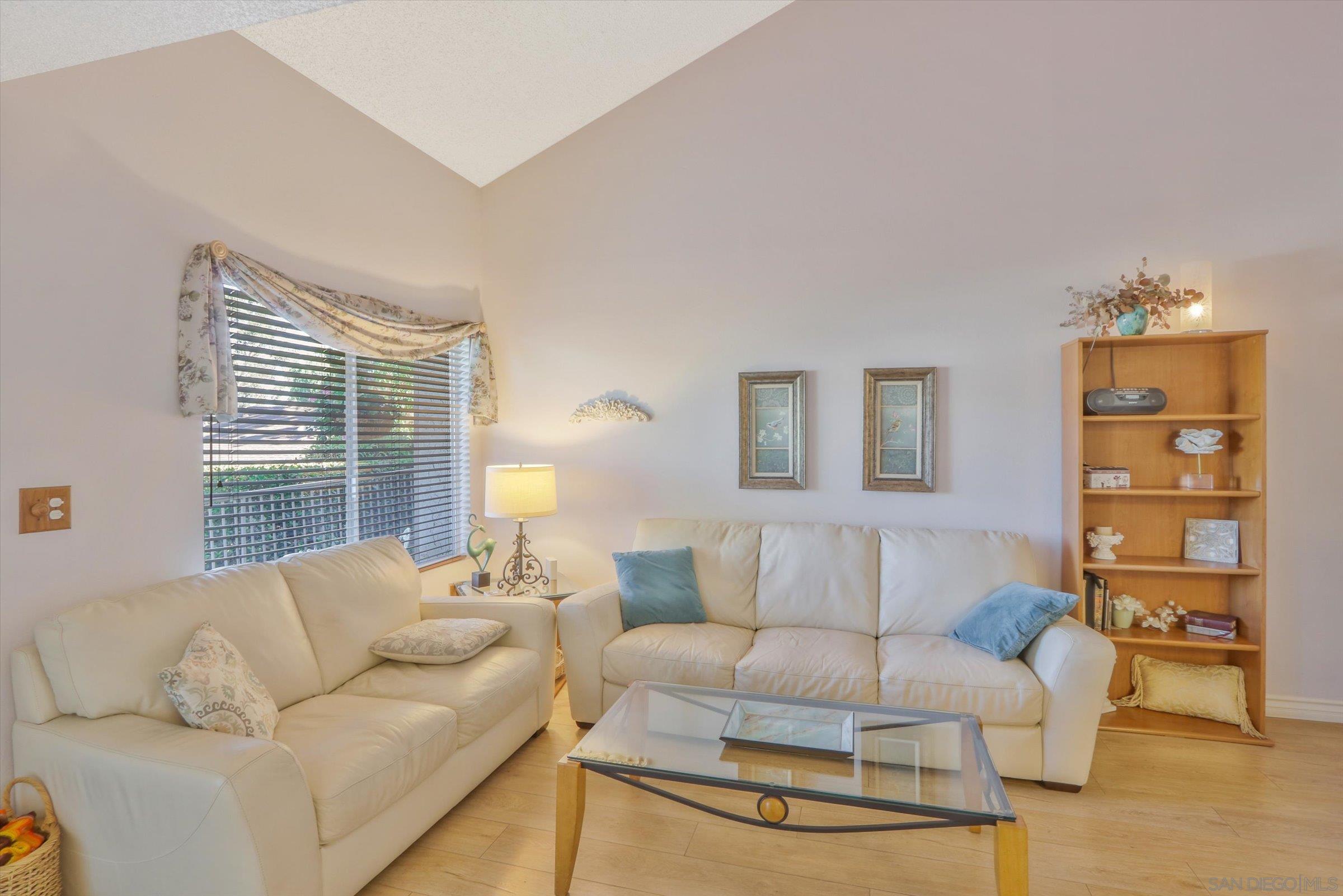 Detail Gallery Image 9 of 31 For 5430  Baltimore  #51,  La Mesa,  CA 91942 - 2 Beds | 1/1 Baths