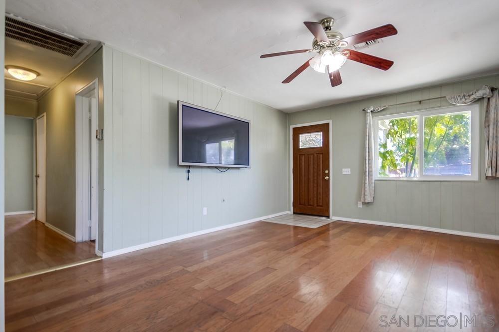 Detail Gallery Image 14 of 54 For 8749  Cottonwood Avenue, Santee,  CA 92071 - 3 Beds | 1/1 Baths