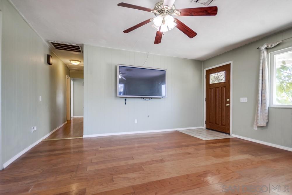 Detail Gallery Image 15 of 54 For 8749  Cottonwood Avenue, Santee,  CA 92071 - 3 Beds | 1/1 Baths