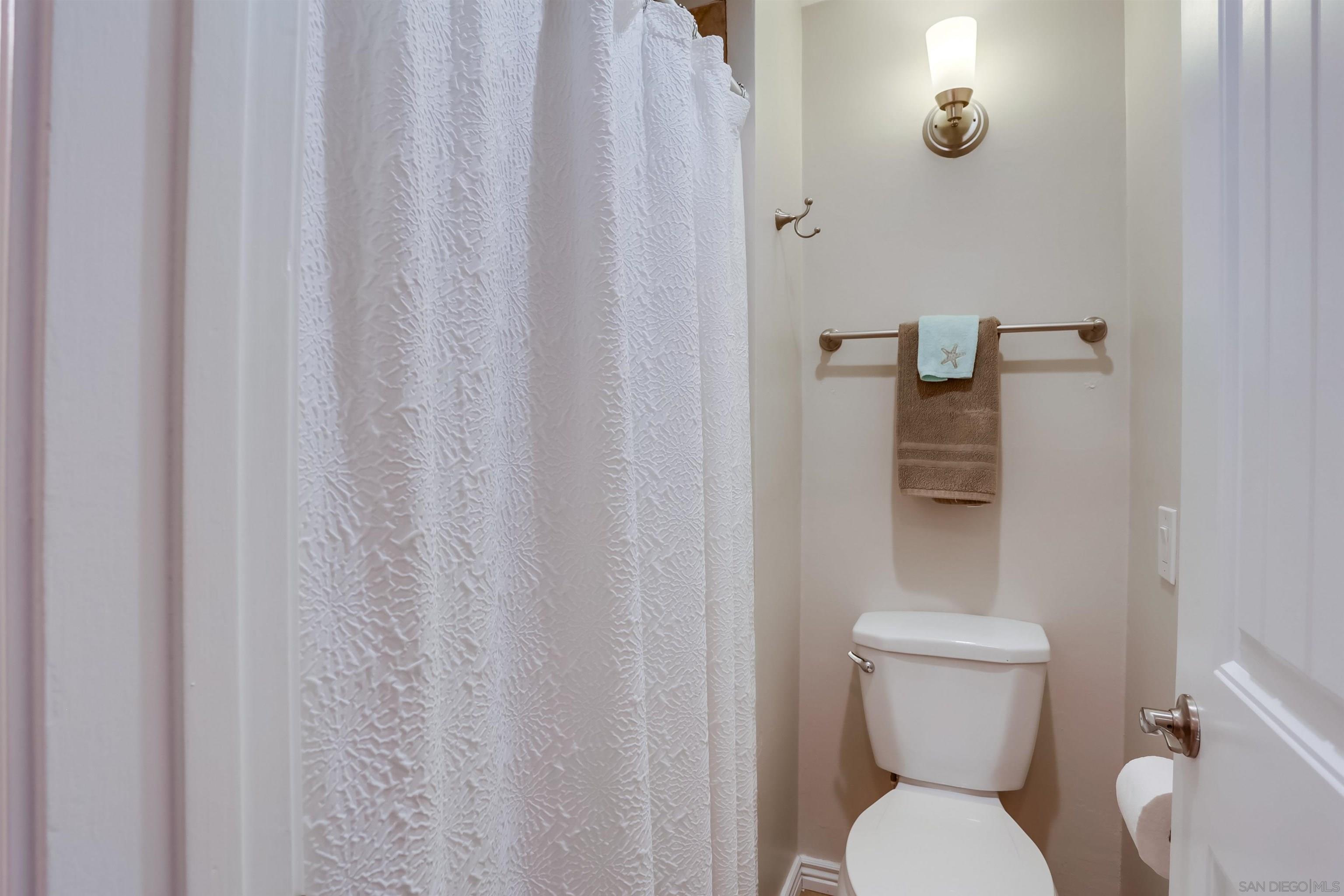 Detail Gallery Image 9 of 24 For 1775  Diamond St  #220,  San Diego,  CA 92109 - 2 Beds | 2 Baths