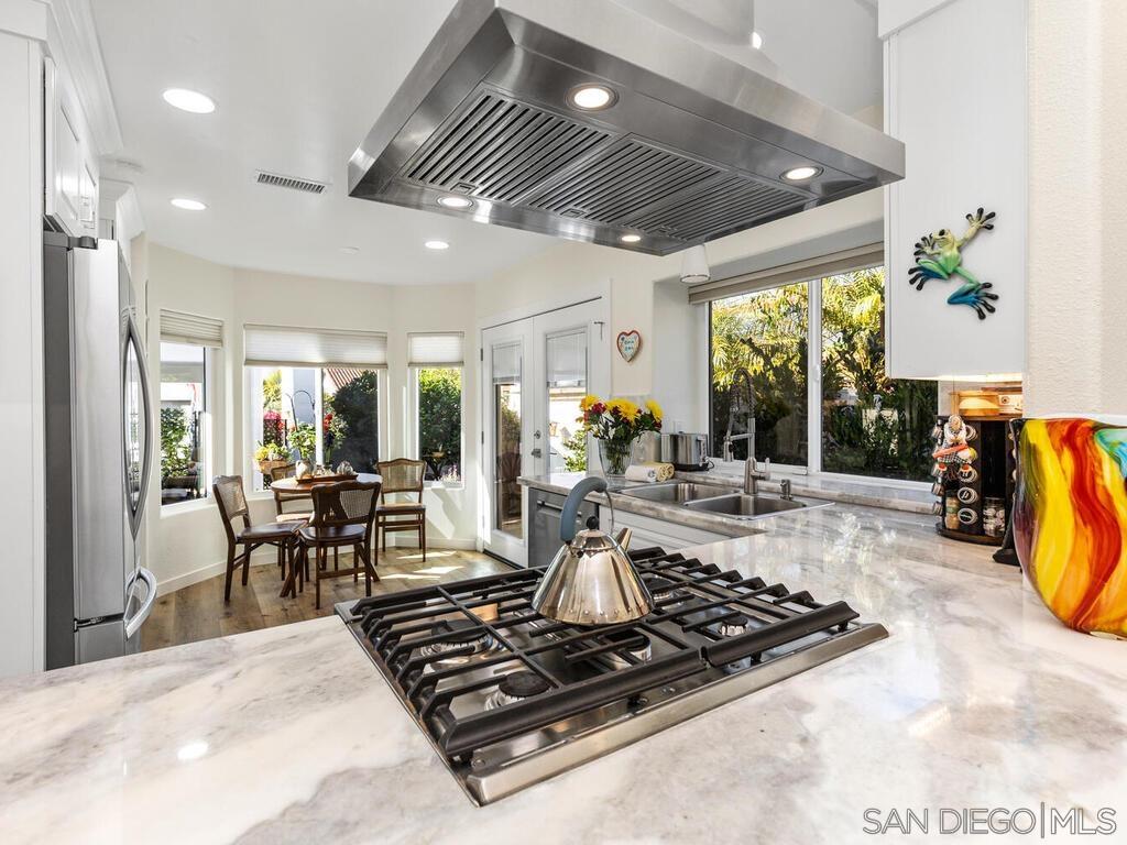 Detail Gallery Image 17 of 46 For 4710  Galicia Way, Oceanside,  CA 92056 - 2 Beds | 2 Baths