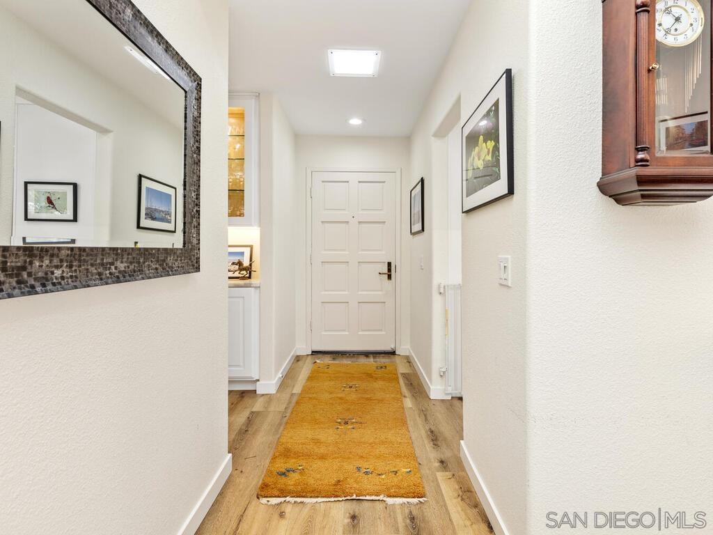 Detail Gallery Image 9 of 46 For 4710  Galicia Way, Oceanside,  CA 92056 - 2 Beds | 2 Baths