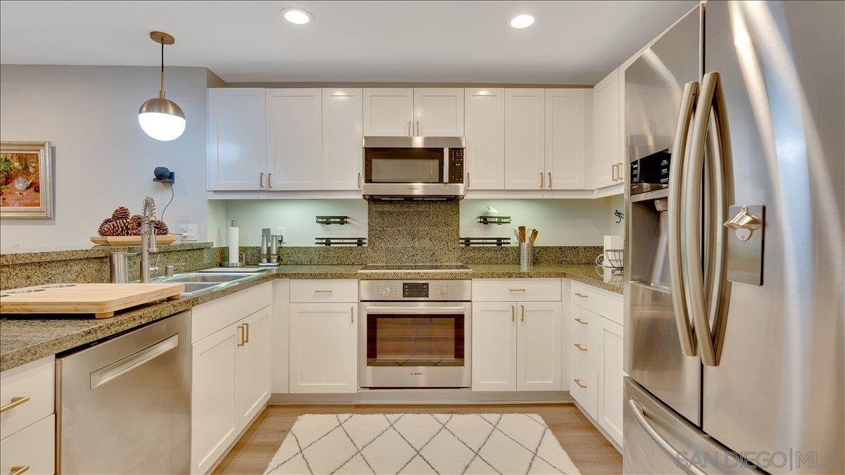 Detail Gallery Image 12 of 41 For 1150  J St  #102,  San Diego,  CA 92101 - 1 Beds | 1/1 Baths