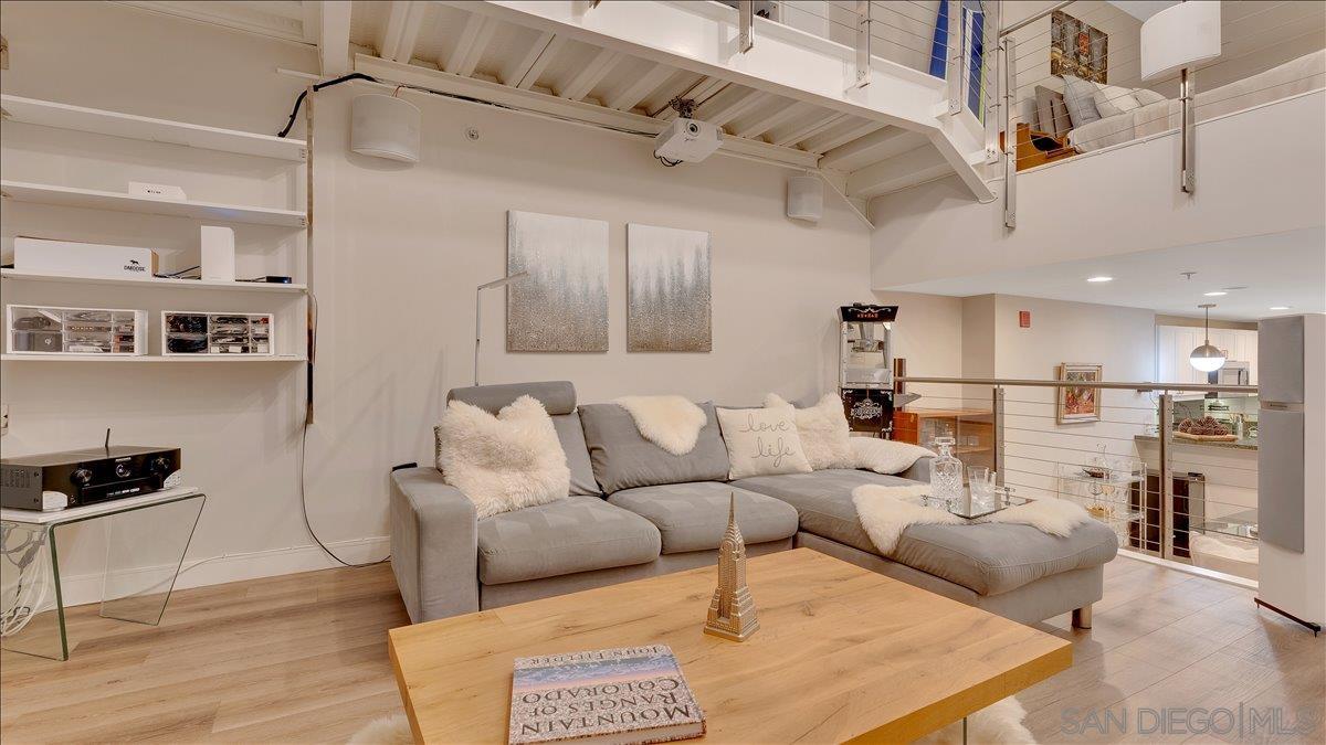 Detail Gallery Image 4 of 41 For 1150  J St  #102,  San Diego,  CA 92101 - 1 Beds | 1/1 Baths