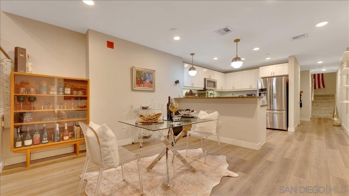 Detail Gallery Image 6 of 41 For 1150  J St  #102,  San Diego,  CA 92101 - 1 Beds | 1/1 Baths