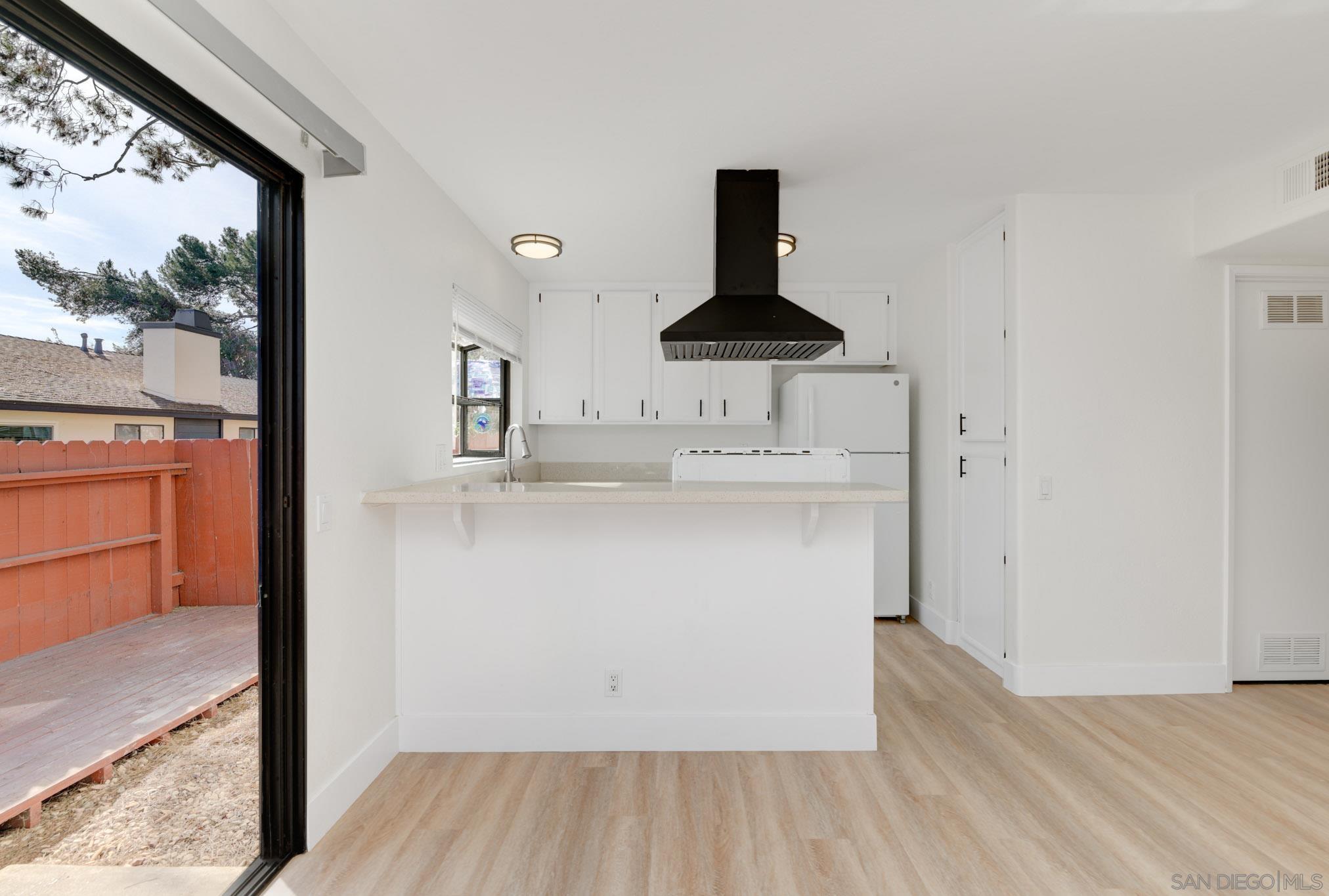 Detail Gallery Image 11 of 36 For 5865  Reo Ter  #B,  San Diego,  CA 92139 - 2 Beds | 2/1 Baths