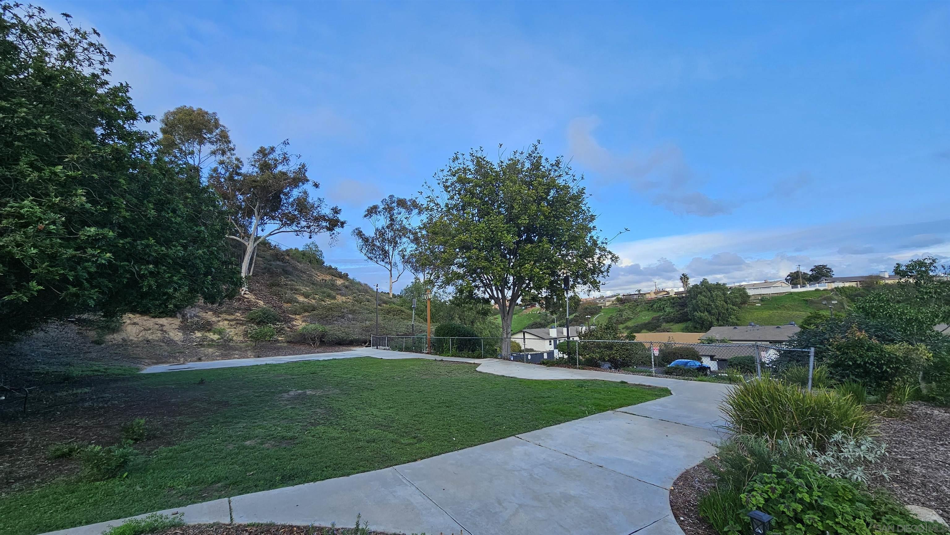 Detail Gallery Image 35 of 36 For 5865  Reo Ter  #B,  San Diego,  CA 92139 - 2 Beds | 2/1 Baths