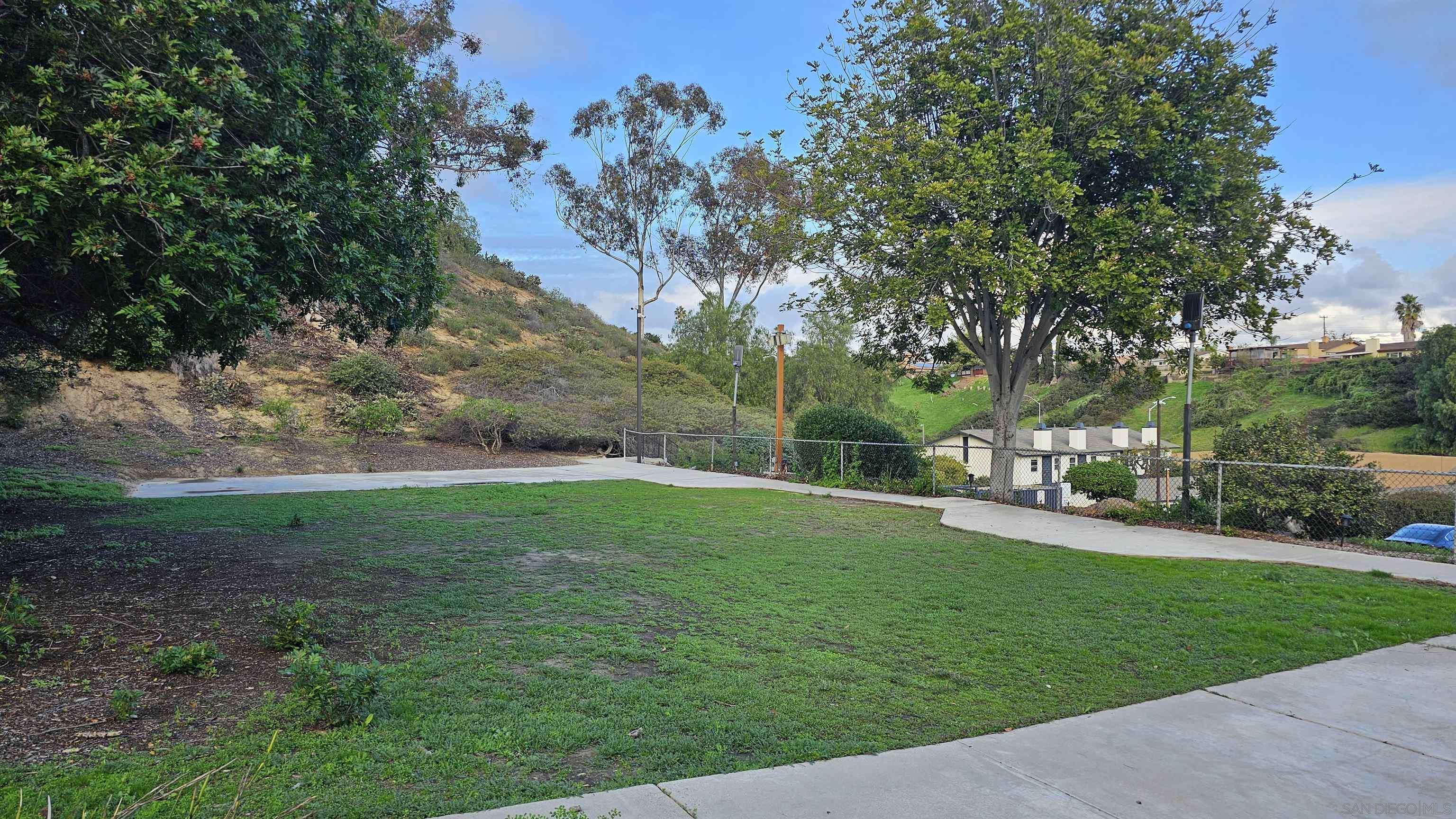 Detail Gallery Image 36 of 36 For 5865  Reo Ter  #B,  San Diego,  CA 92139 - 2 Beds | 2/1 Baths