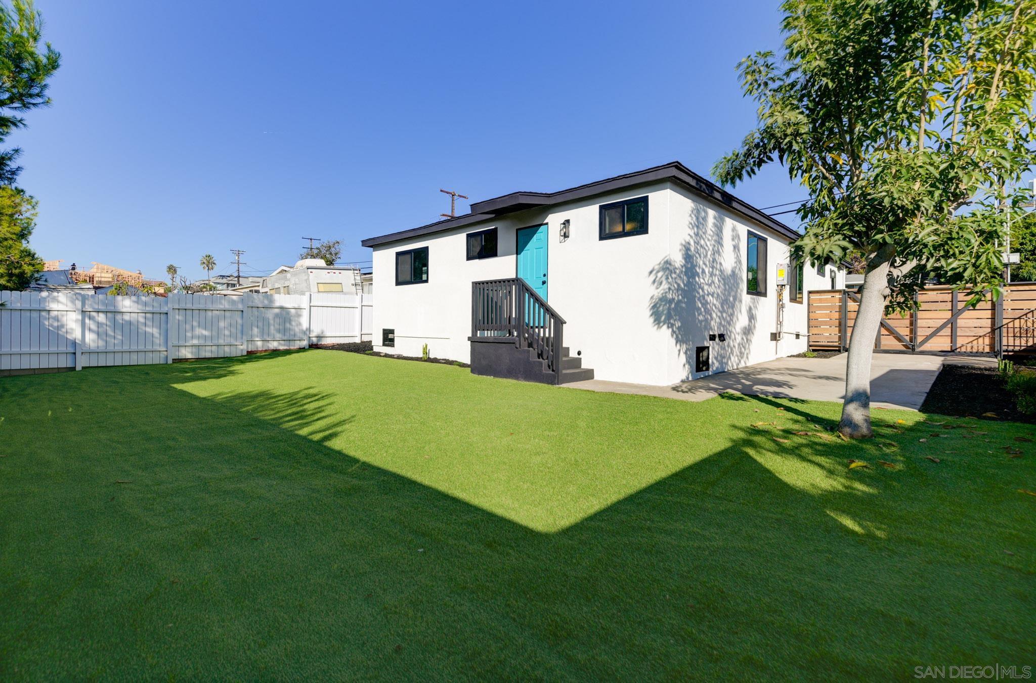 Detail Gallery Image 3 of 28 For 1948  Westinghouse St, San Diego,  CA 92111 - 3 Beds | 2 Baths