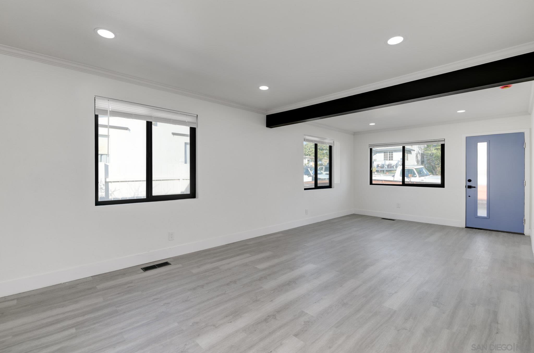 Detail Gallery Image 5 of 28 For 1948  Westinghouse St, San Diego,  CA 92111 - 3 Beds | 2 Baths