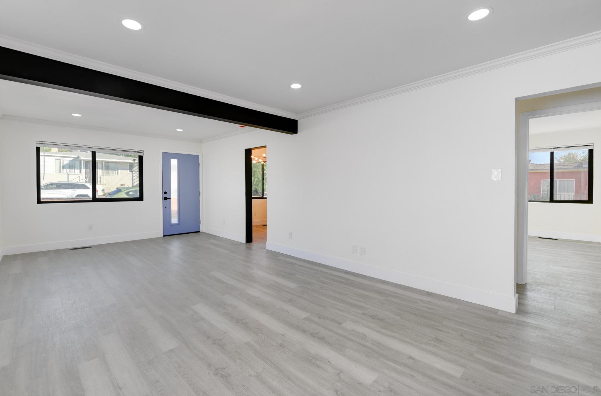 Detail Gallery Image 8 of 28 For 1948  Westinghouse St, San Diego,  CA 92111 - 3 Beds | 2 Baths