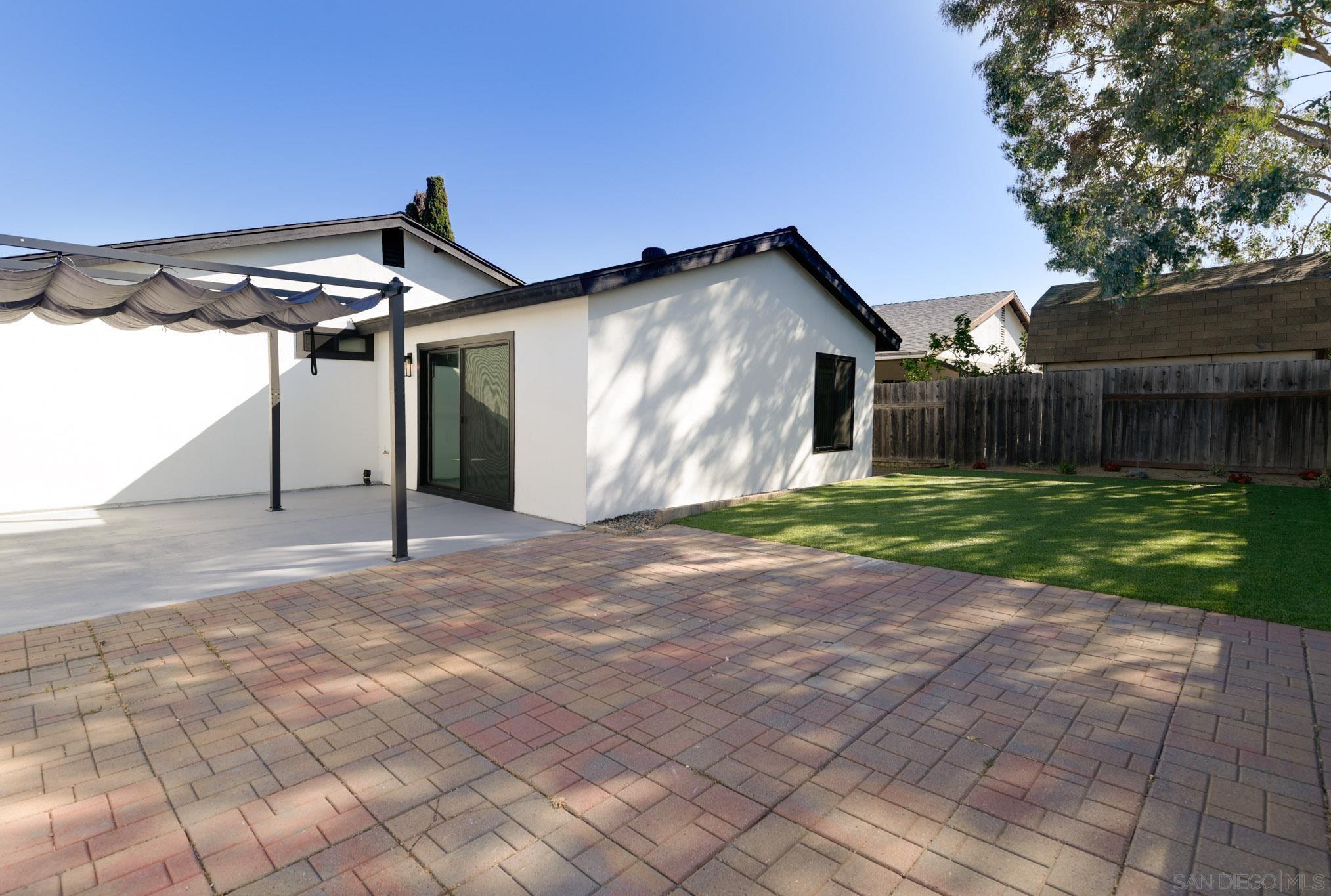 Detail Gallery Image 11 of 23 For 8667  Cetus Rd, San Diego,  CA 92126 - 3 Beds | 2 Baths