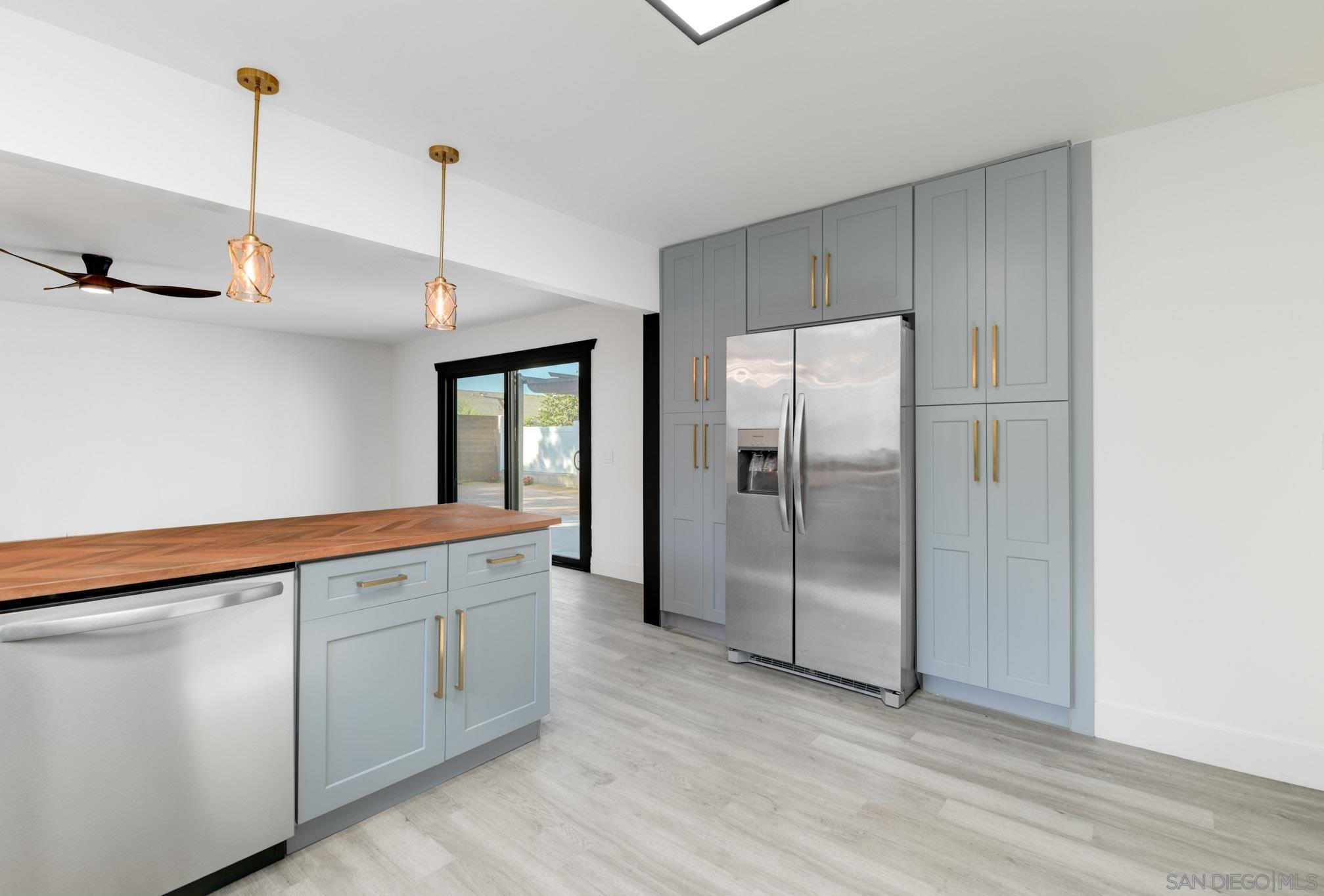 Detail Gallery Image 6 of 23 For 8667  Cetus Rd, San Diego,  CA 92126 - 3 Beds | 2 Baths