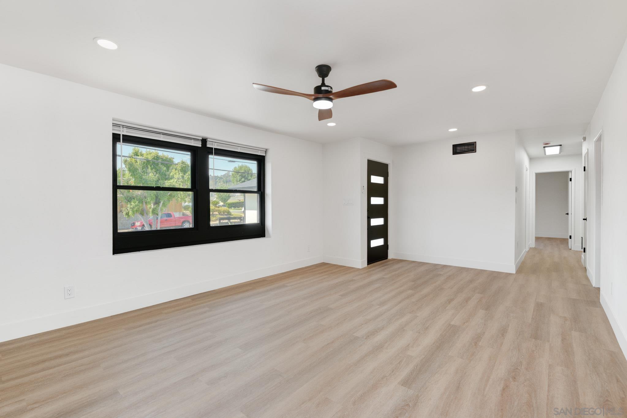 Detail Gallery Image 12 of 27 For 1340  Heron Ave, El Cajon,  CA 92020 - 4 Beds | 2 Baths