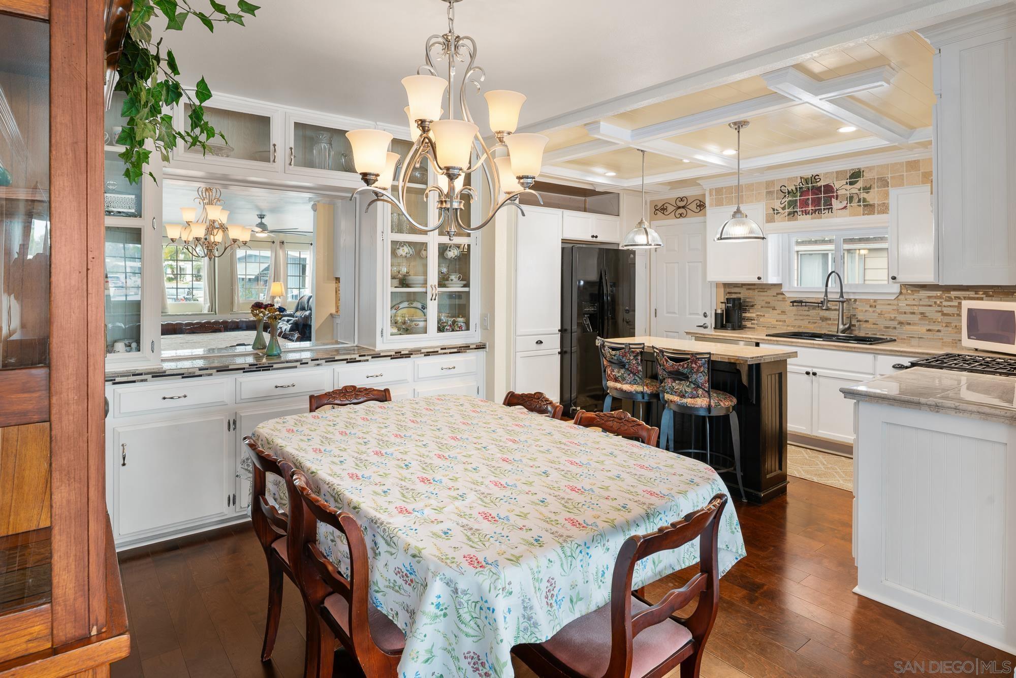 Detail Gallery Image 11 of 51 For 12  Bahia Ln, Oceanside,  CA 92058 - 2 Beds | 2 Baths