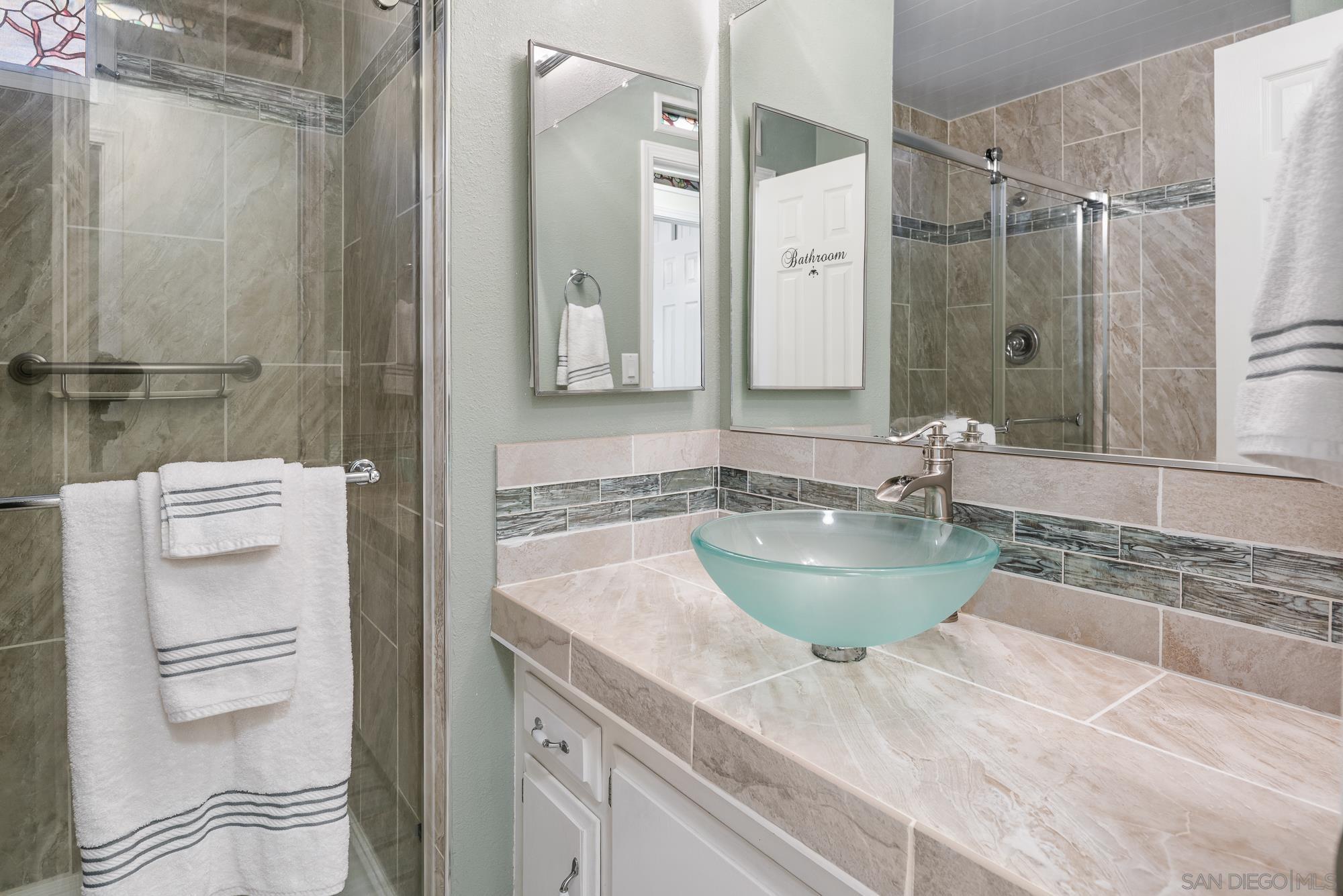 Detail Gallery Image 28 of 51 For 12  Bahia Ln, Oceanside,  CA 92058 - 2 Beds | 2 Baths
