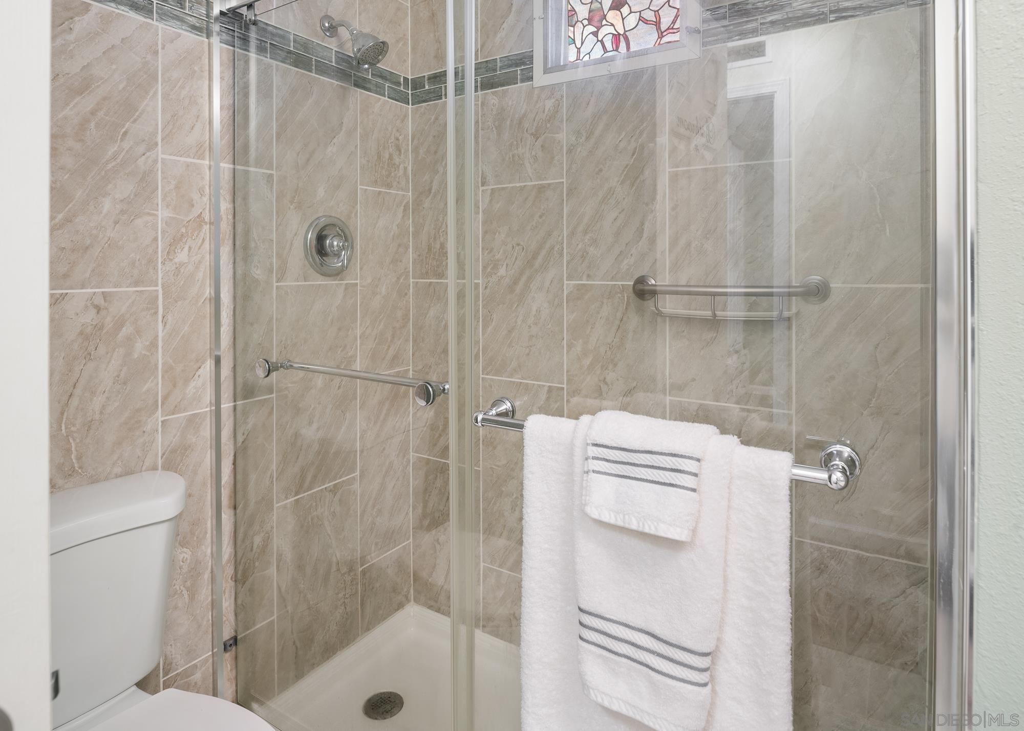 Detail Gallery Image 29 of 51 For 12  Bahia Ln, Oceanside,  CA 92058 - 2 Beds | 2 Baths