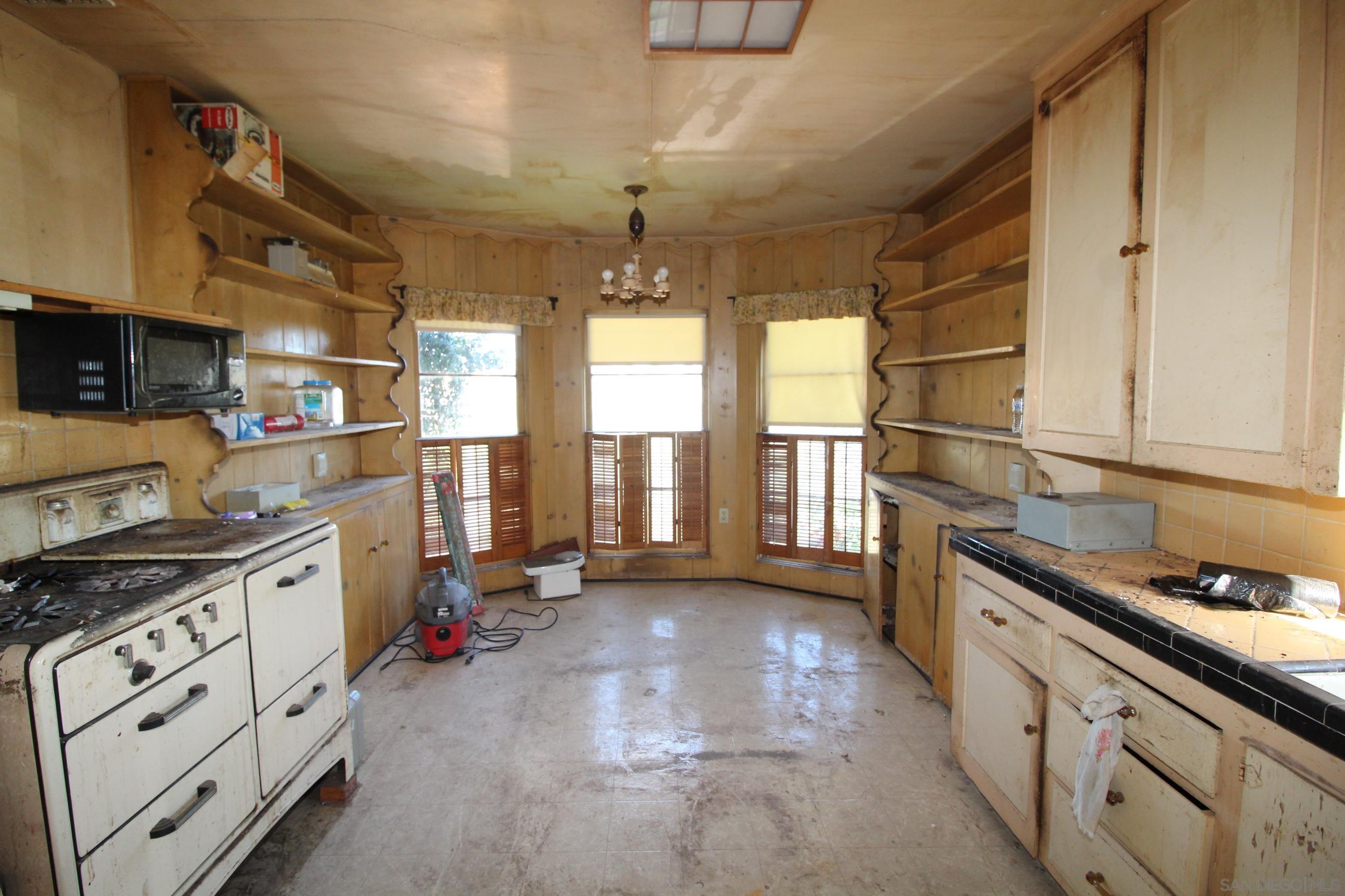 Detail Gallery Image 14 of 27 For 3255  Marlton Dr, San Diego,  CA 92104 - 2 Beds | 1 Baths