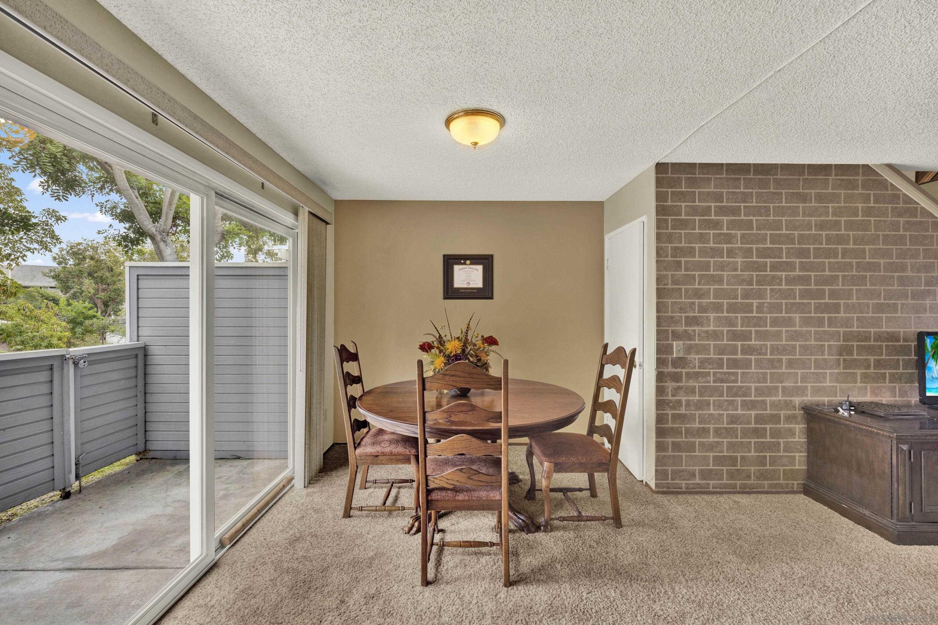 Detail Gallery Image 13 of 51 For 350  Windjammer Cir, Chula Vista,  CA 91910 - 2 Beds | 2/1 Baths