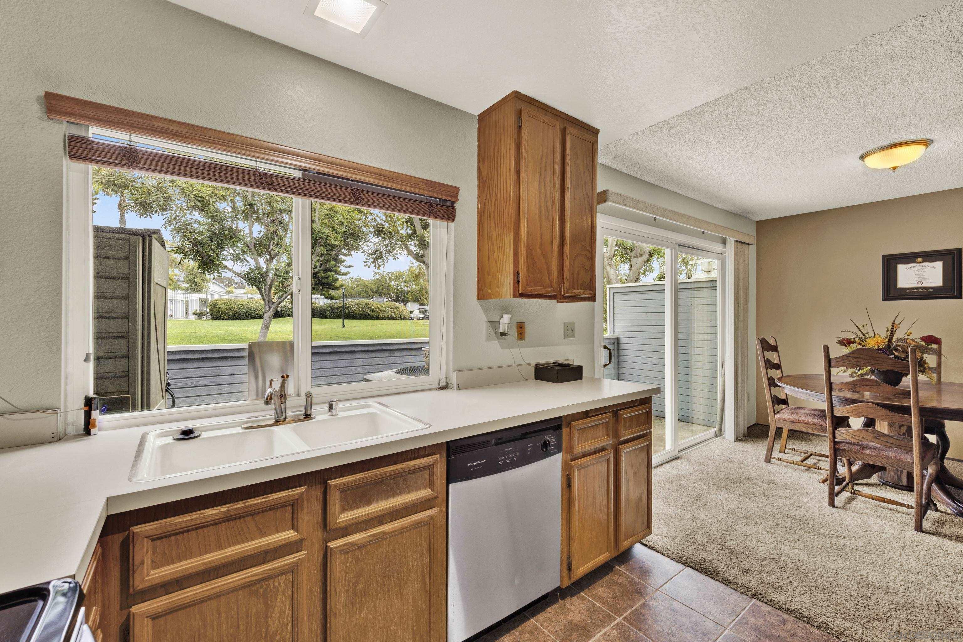 Detail Gallery Image 16 of 51 For 350  Windjammer Cir, Chula Vista,  CA 91910 - 2 Beds | 2/1 Baths