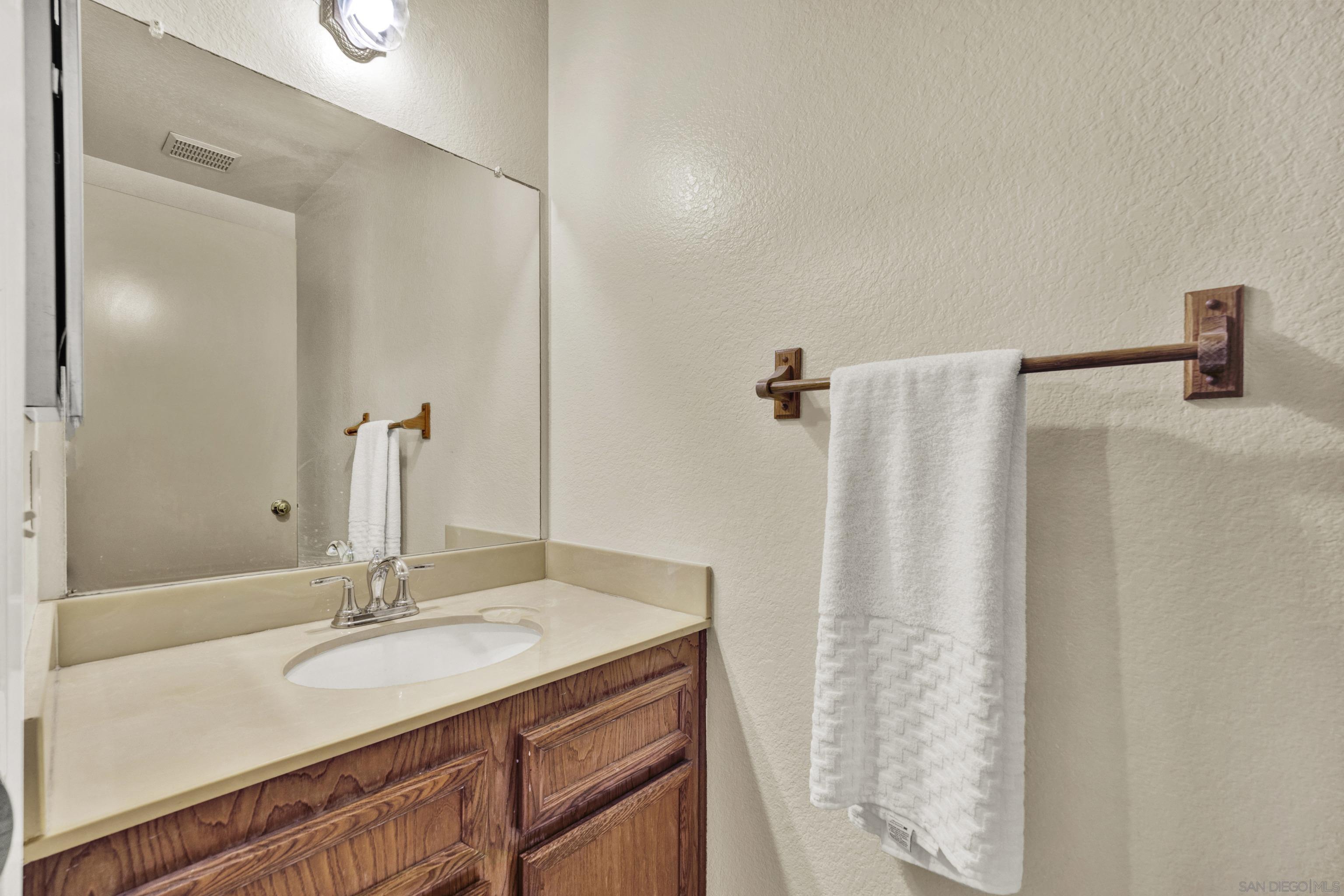 Detail Gallery Image 18 of 51 For 350  Windjammer Cir, Chula Vista,  CA 91910 - 2 Beds | 2/1 Baths